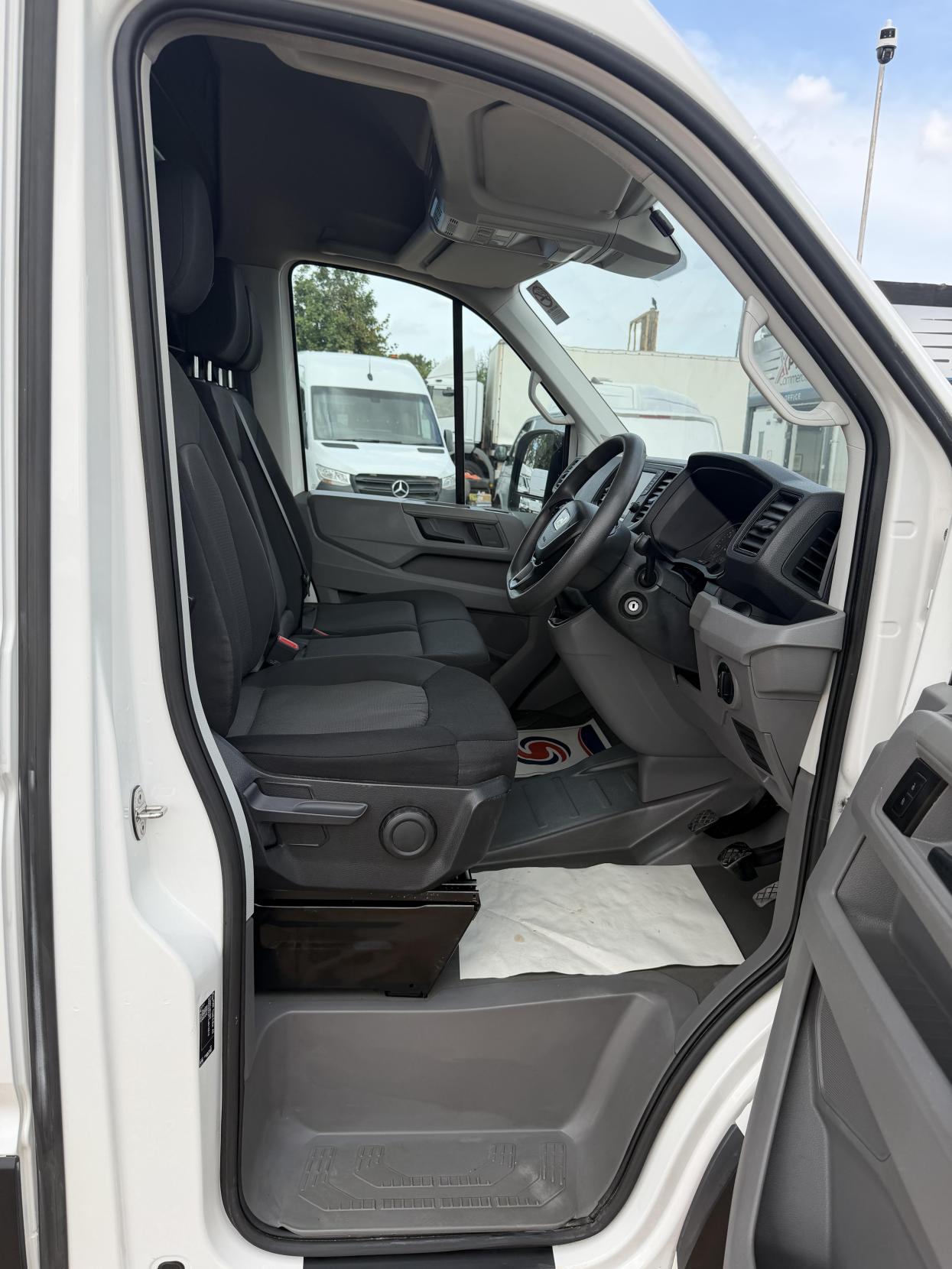 2020 MAN TGE 2.0 3140d Panel Van 5dr Diesel Manual FWD LWB High Roof Euro 6 (s/s) (140 ps) - Thumbnail 17