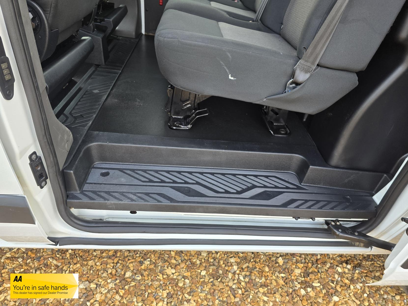 Ford Transit Custom 2.0 280 EcoBlue Crew Van Double Cab 5dr Diesel Manual L1 H1 Euro 6 (5 Seat) (105 ps)