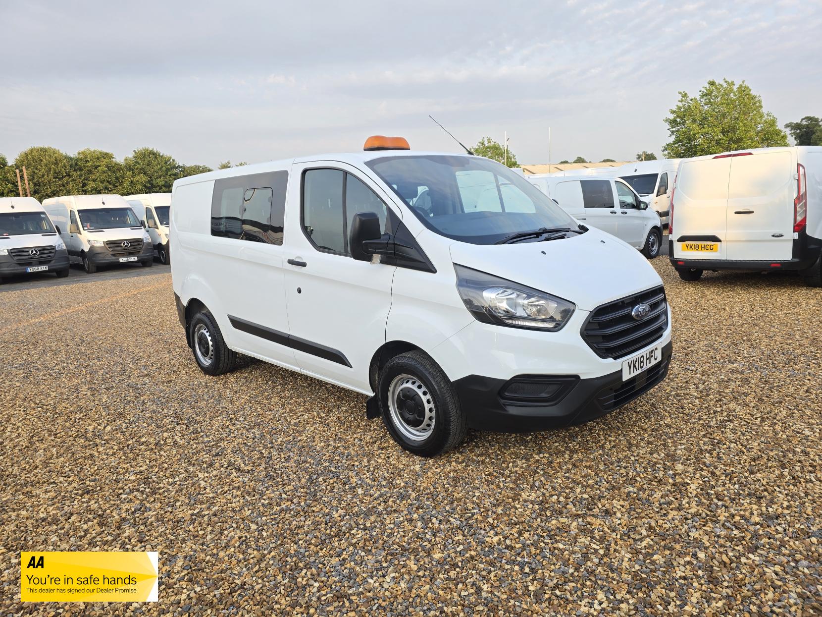 Ford Transit Custom 2.0 280 EcoBlue Crew Van Double Cab 5dr Diesel Manual L1 H1 Euro 6 (5 Seat) (105 ps)