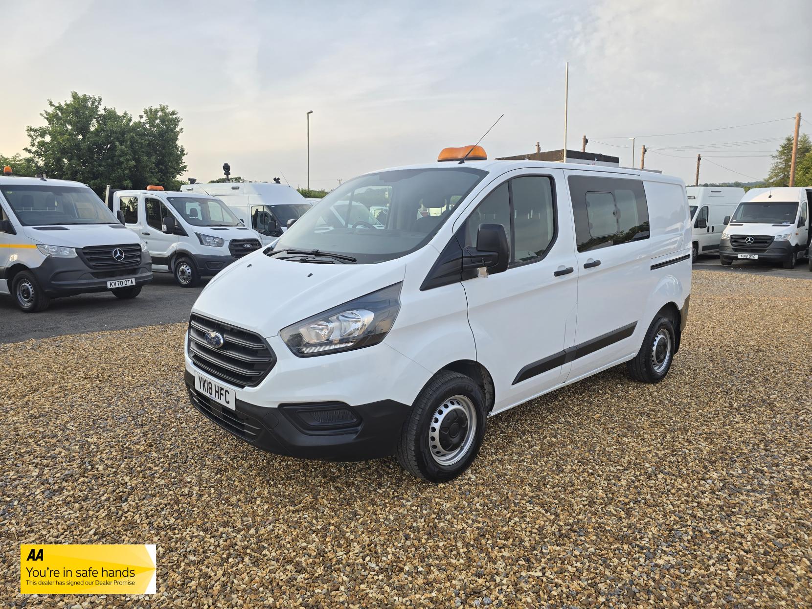 Ford Transit Custom 2.0 280 EcoBlue Crew Van Double Cab 5dr Diesel Manual L1 H1 Euro 6 (5 Seat) (105 ps)