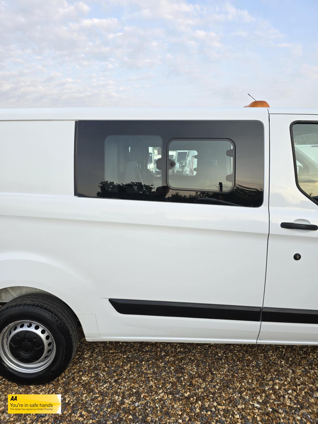 Ford Transit Custom 2.0 280 EcoBlue Crew Van Double Cab 5dr Diesel Manual L1 H1 Euro 6 (5 Seat) (105 ps)