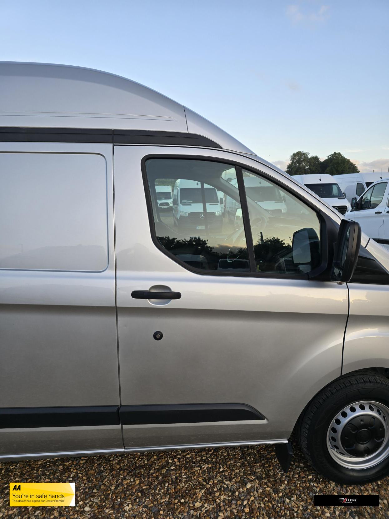 Ford Transit Custom Transit Custom 2.2 TDCi 310 ECOnetic Panel Van 5dr Diesel Manual L1 H1 (162 g/km, 98 bhp)