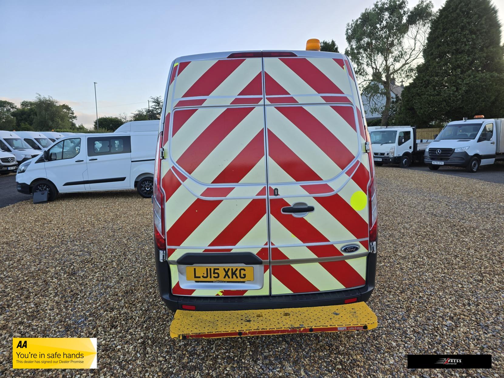 Ford Transit Custom Transit Custom 2.2 TDCi 310 ECOnetic Panel Van 5dr Diesel Manual L1 H1 (162 g/km, 98 bhp)