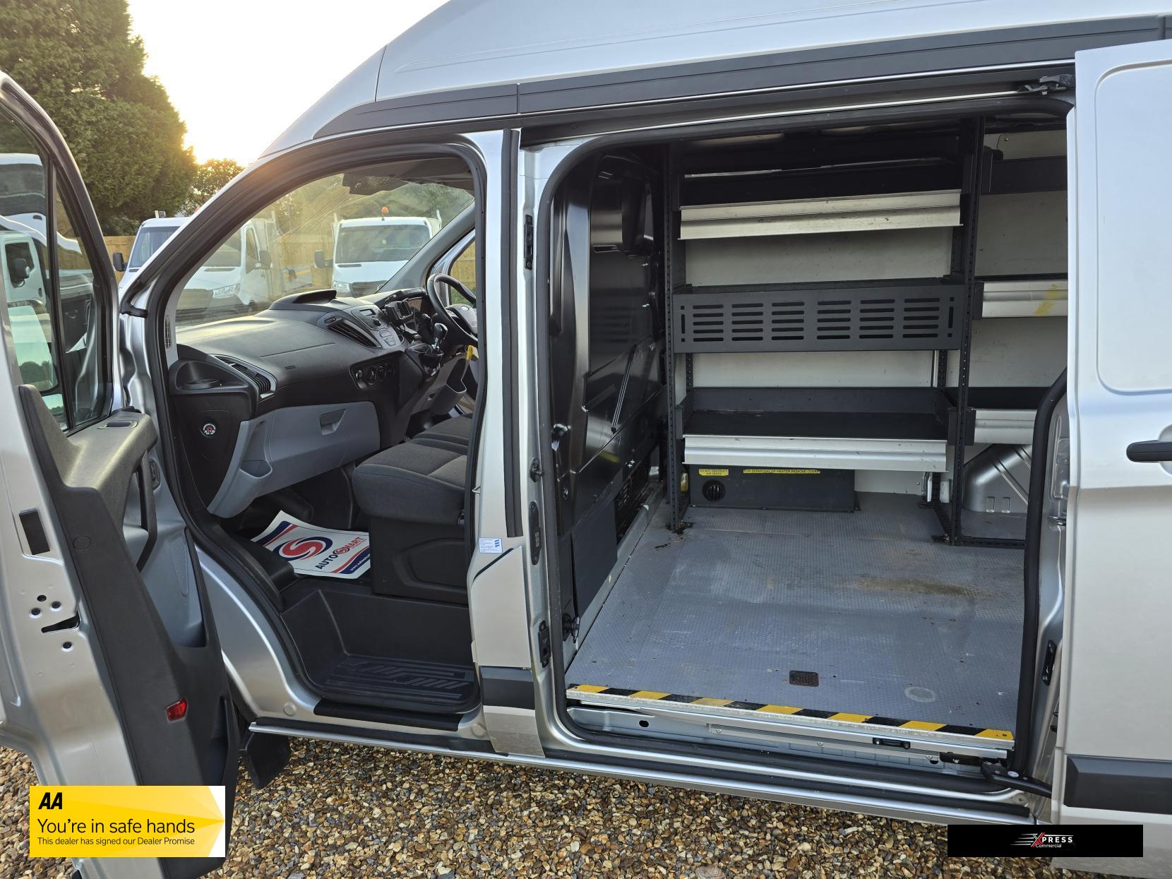 Ford Transit Custom Transit Custom 2.2 TDCi 310 ECOnetic Panel Van 5dr Diesel Manual L1 H1 (162 g/km, 98 bhp)