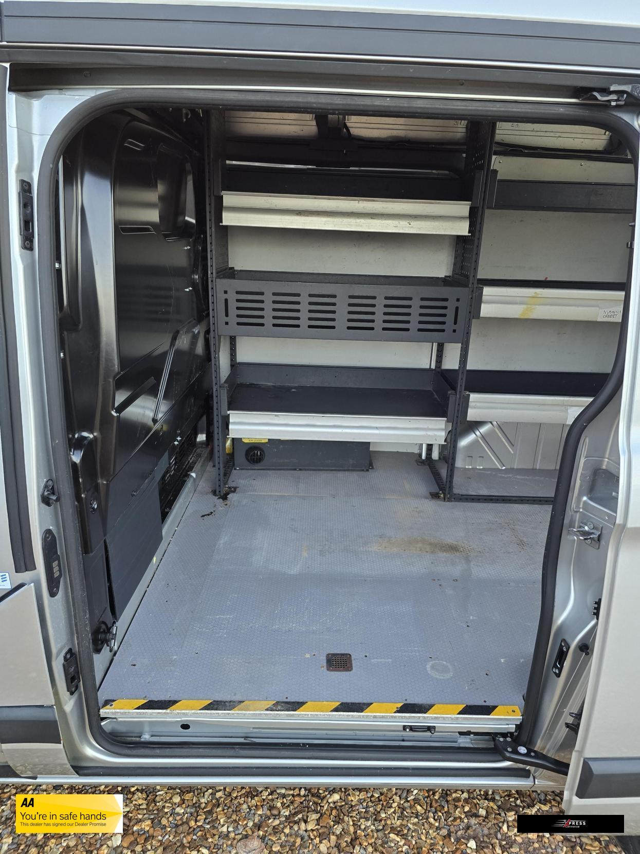 Ford Transit Custom Transit Custom 2.2 TDCi 310 ECOnetic Panel Van 5dr Diesel Manual L1 H1 (162 g/km, 98 bhp)