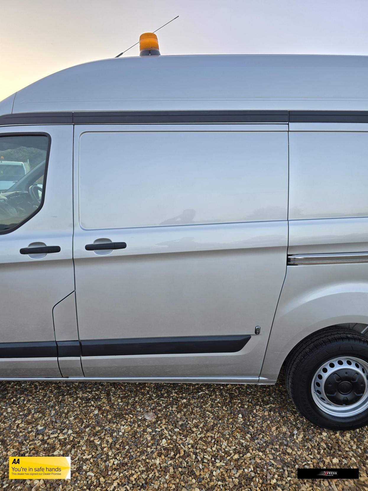 Ford Transit Custom Transit Custom 2.2 TDCi 310 ECOnetic Panel Van 5dr Diesel Manual L1 H1 (162 g/km, 98 bhp)