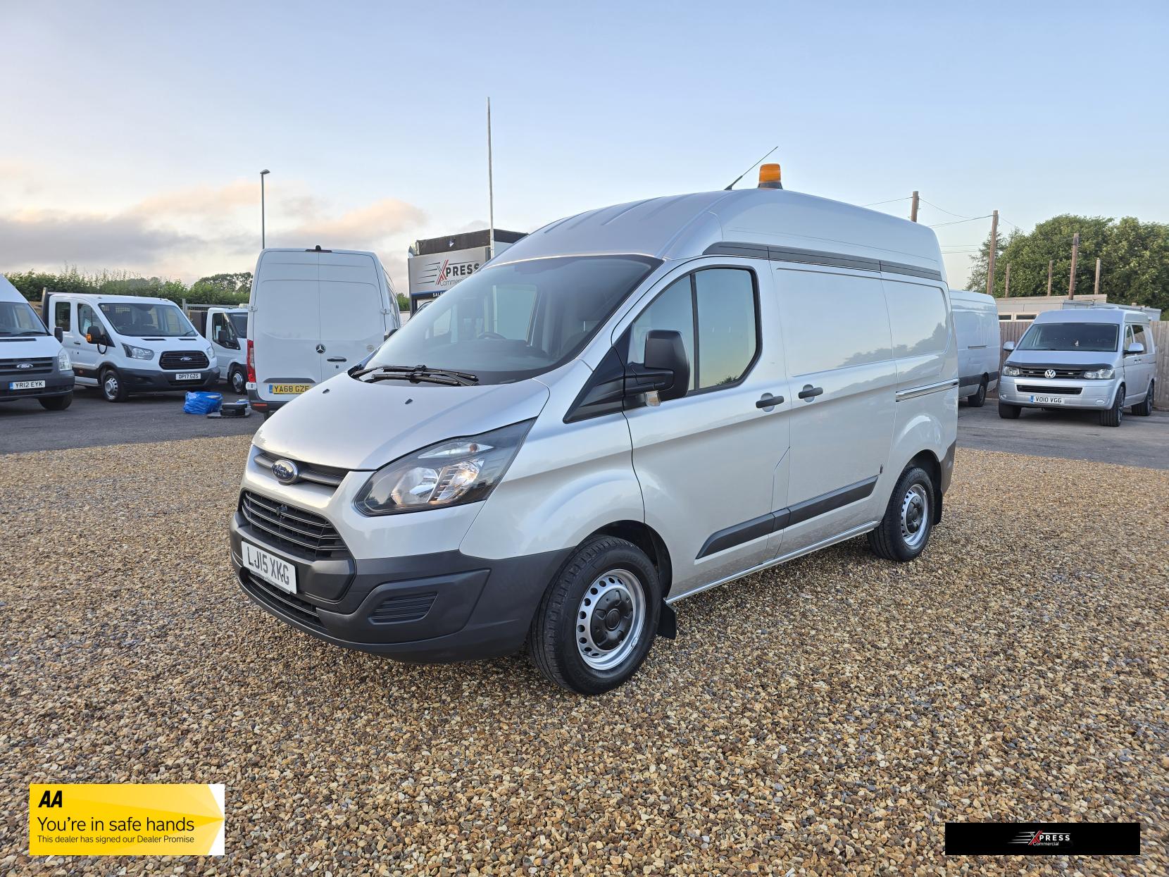 Ford Transit Custom Transit Custom 2.2 TDCi 310 ECOnetic Panel Van 5dr Diesel Manual L1 H1 (162 g/km, 98 bhp)
