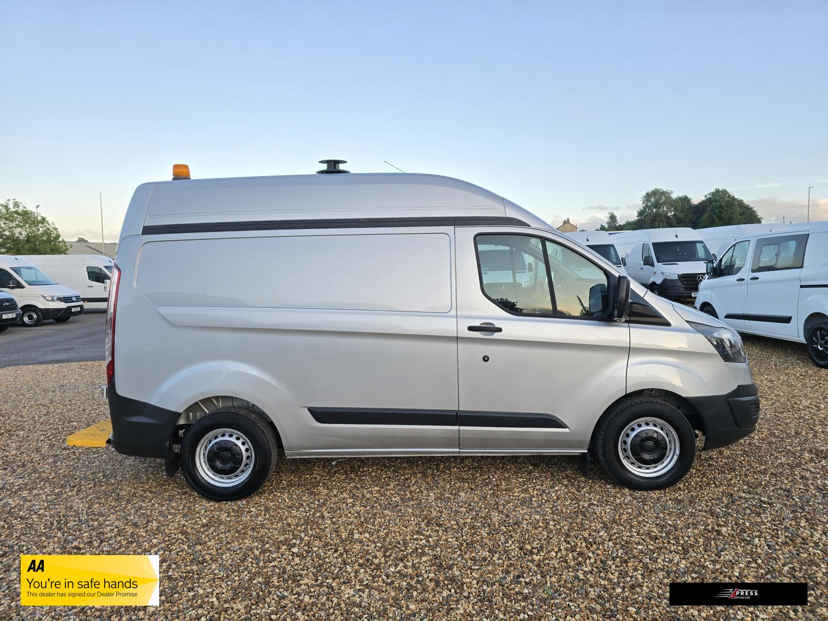 Ford Transit Custom Transit Custom 2.2 TDCi 310 ECOnetic Panel Van 5dr Diesel Manual L1 H1 (162 g/km, 98 bhp)