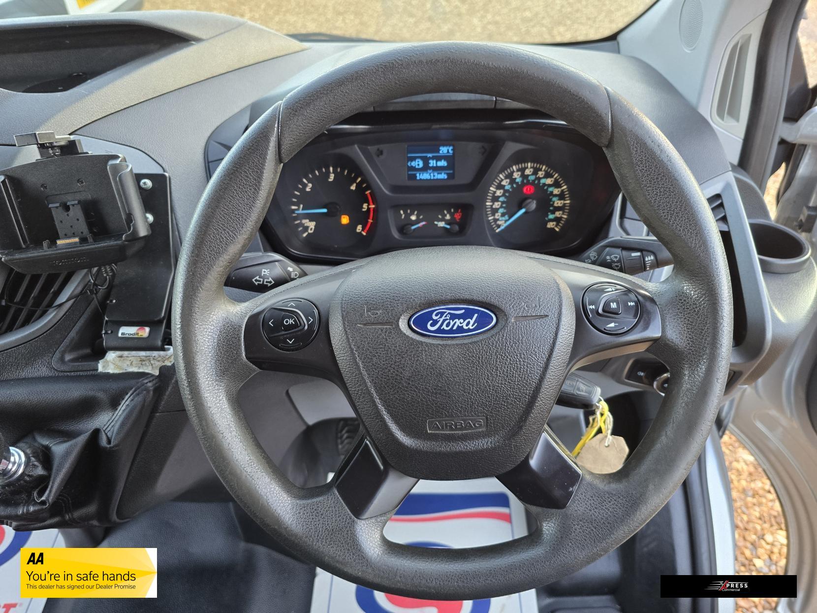 Ford Transit Custom Transit Custom 2.2 TDCi 310 ECOnetic Panel Van 5dr Diesel Manual L1 H1 (162 g/km, 98 bhp)