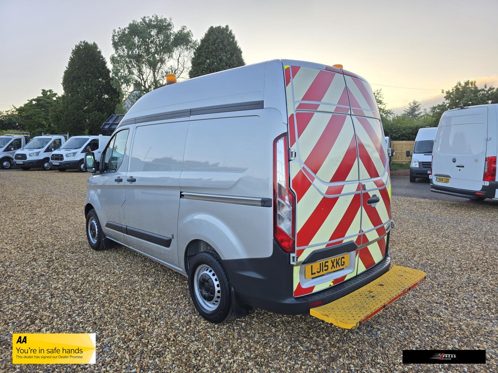 Ford Transit Custom Transit Custom 2.2 TDCi 310 ECOnetic Panel Van 5dr Diesel Manual L1 H1 (162 g/km, 98 bhp)