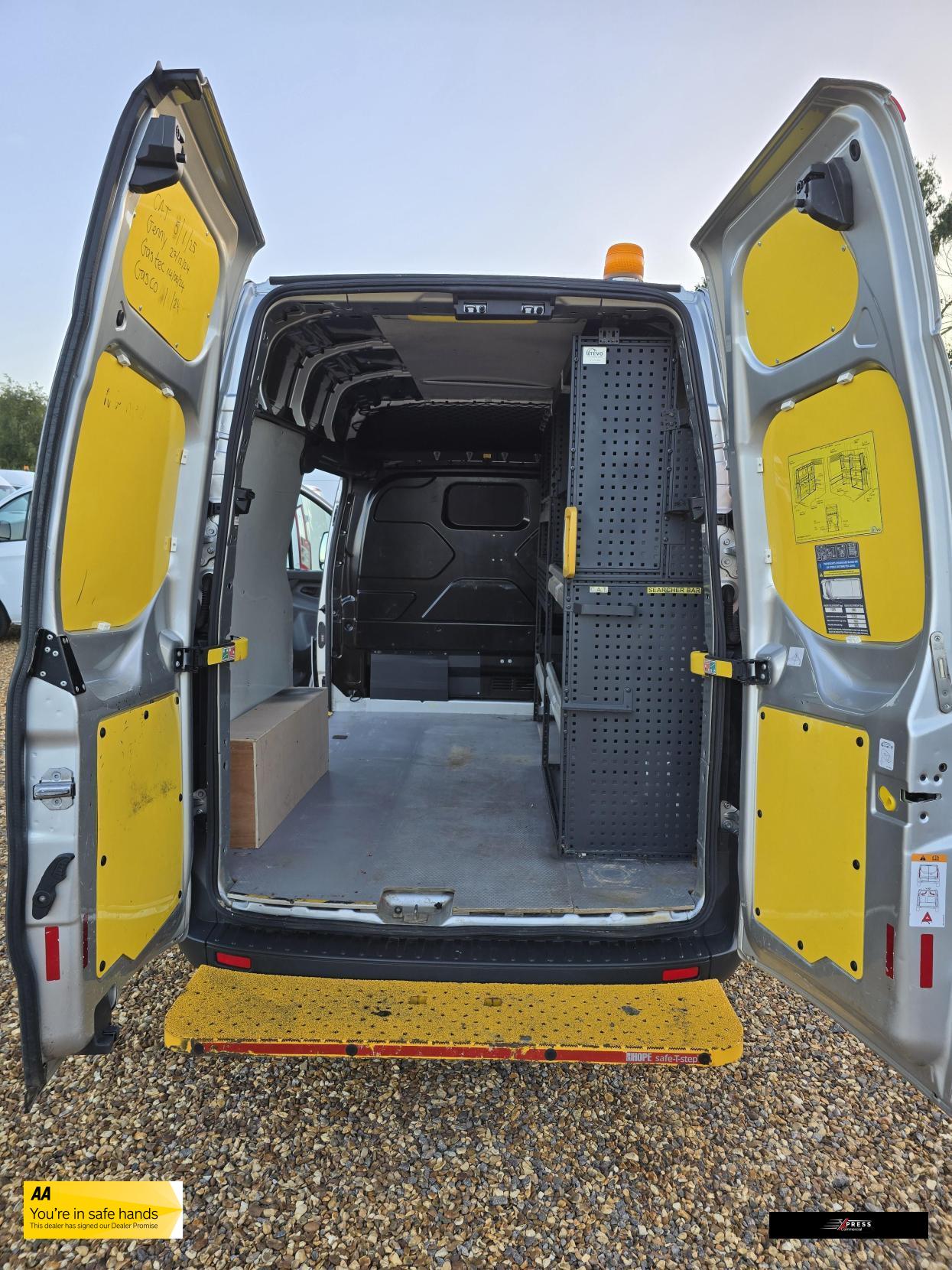 Ford Transit Custom Transit Custom 2.2 TDCi 310 ECOnetic Panel Van 5dr Diesel Manual L1 H1 (162 g/km, 98 bhp)