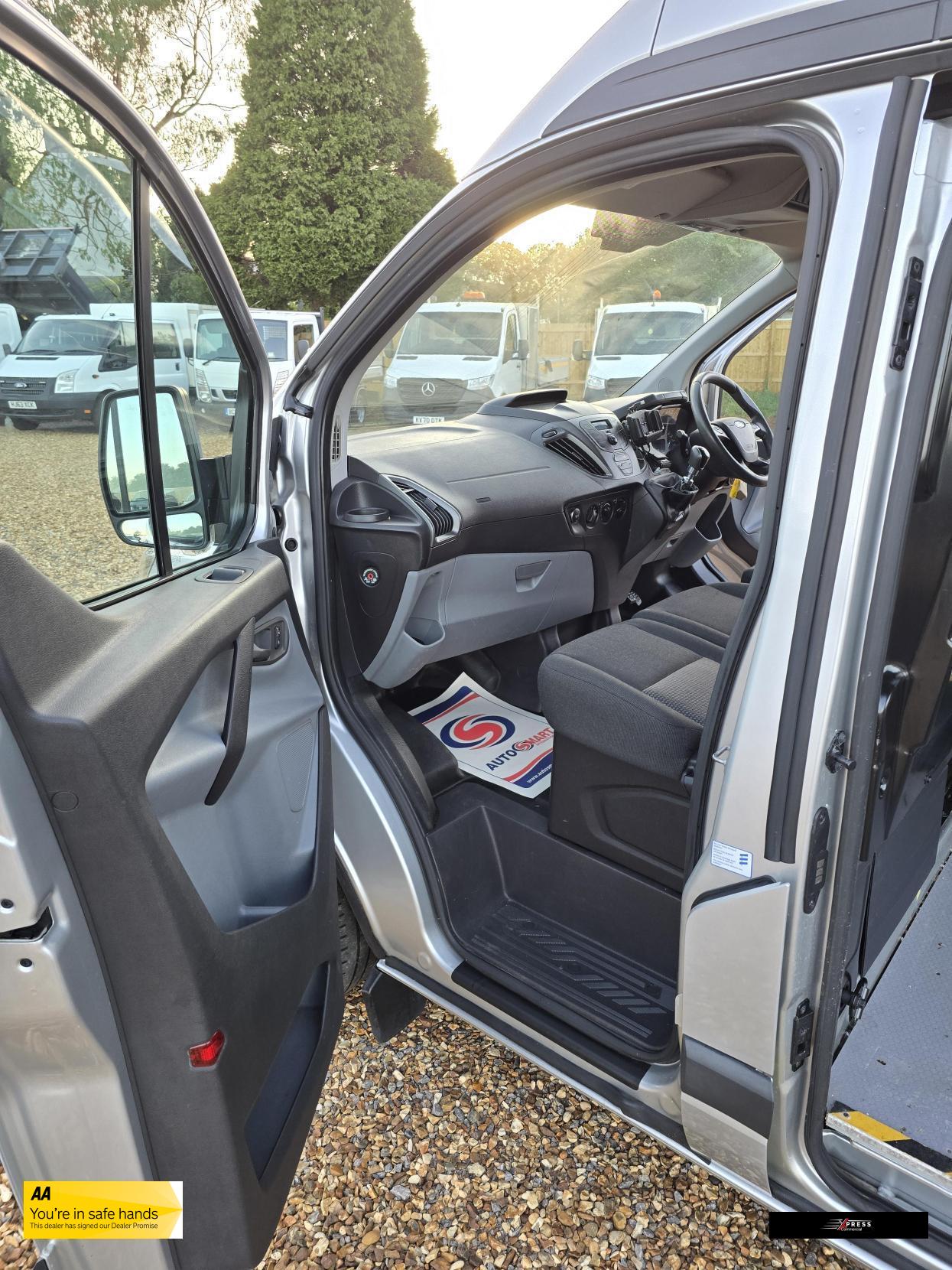 Ford Transit Custom Transit Custom 2.2 TDCi 310 ECOnetic Panel Van 5dr Diesel Manual L1 H1 (162 g/km, 98 bhp)