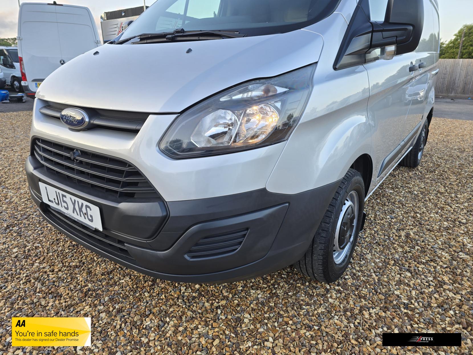 Ford Transit Custom Transit Custom 2.2 TDCi 310 ECOnetic Panel Van 5dr Diesel Manual L1 H1 (162 g/km, 98 bhp)