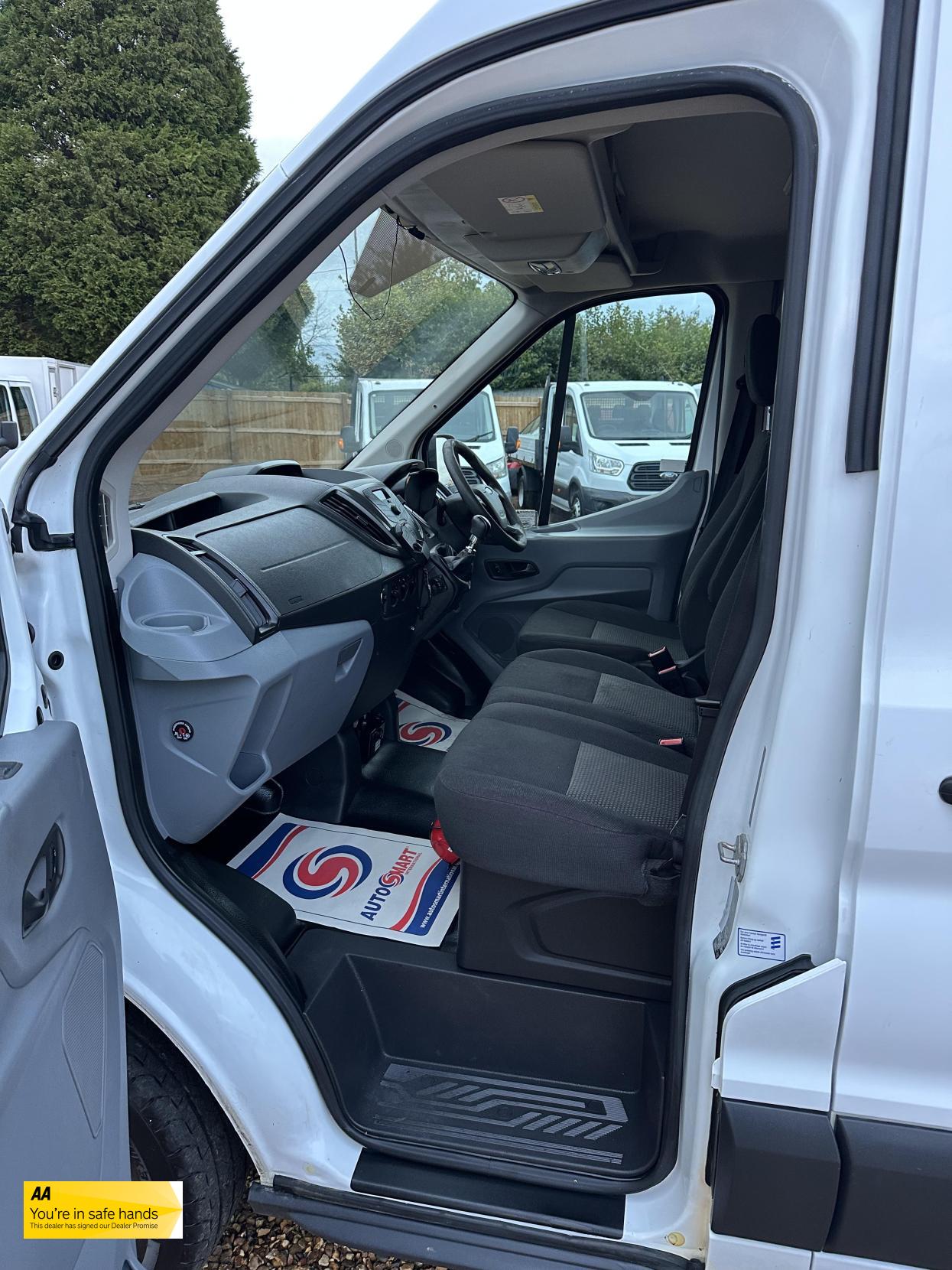 Ford Transit 2.2 TDCi 350 Panel Van 5dr Diesel Manual RWD L2 H3 Euro 5 (125 ps)