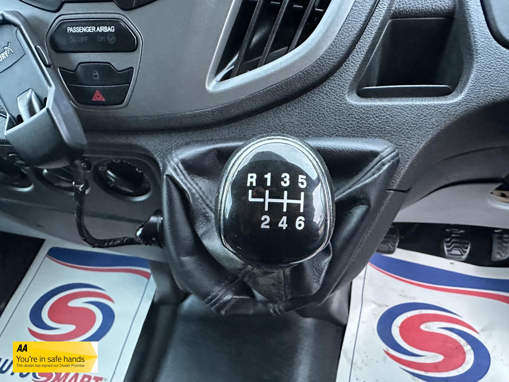 Ford Transit 2.2 TDCi 350 Panel Van 5dr Diesel Manual RWD L2 H3 Euro 5 (125 ps)