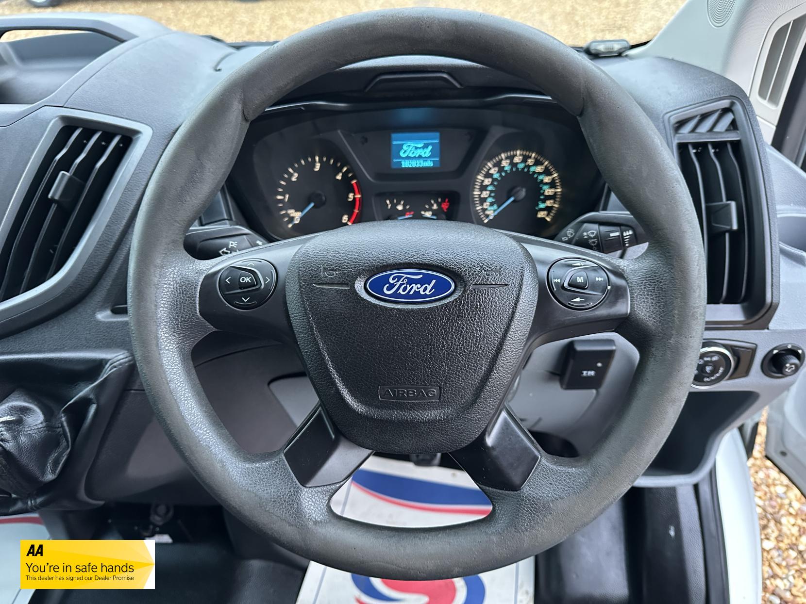 Ford Transit 2.2 TDCi 350 Panel Van 5dr Diesel Manual RWD L2 H3 Euro 5 (125 ps)