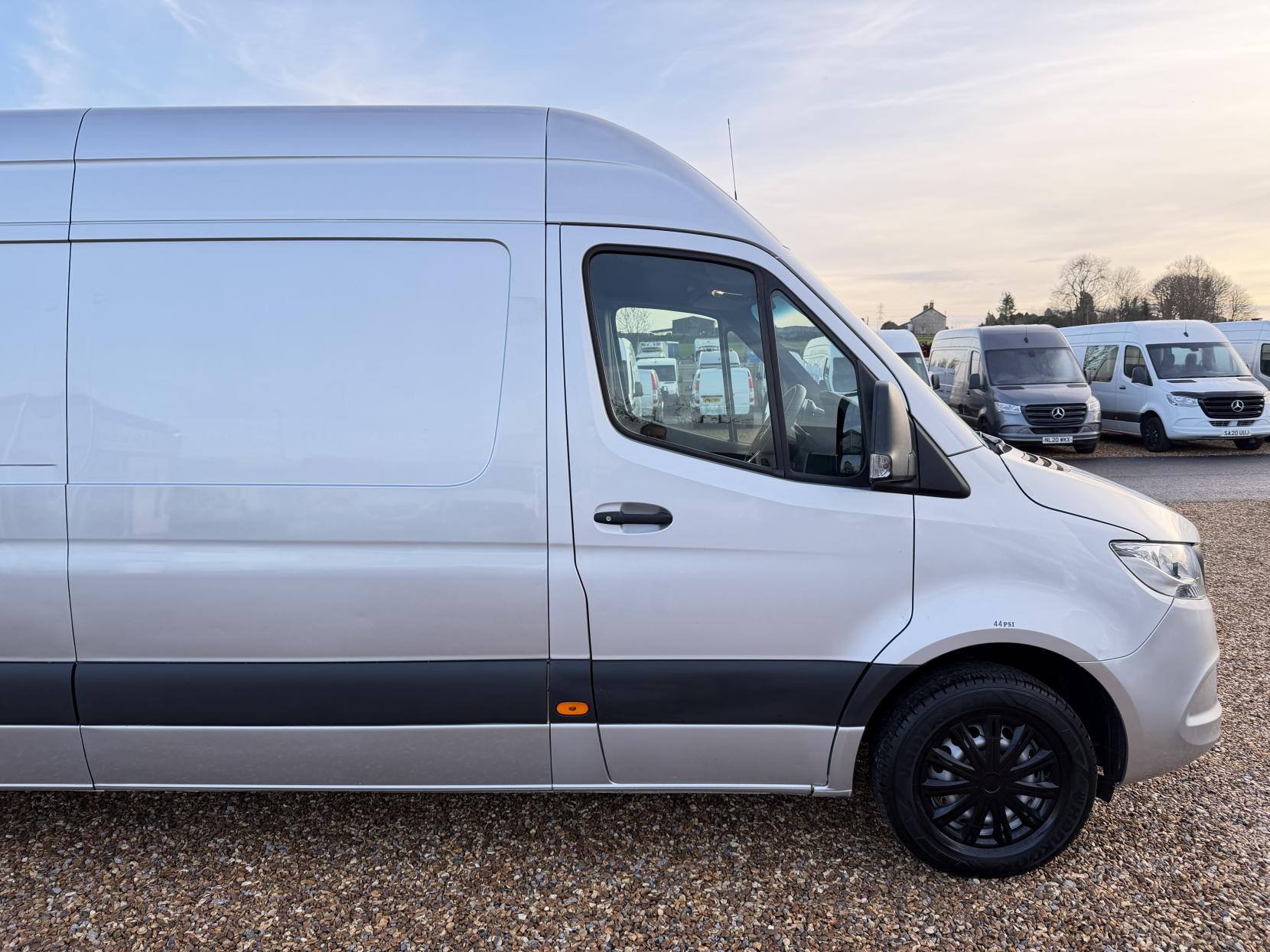 Mercedes-Benz Sprinter 2.1 314 CDI Panel Van 5dr Diesel Manual RWD L3 H2 Euro 6 (143 ps)