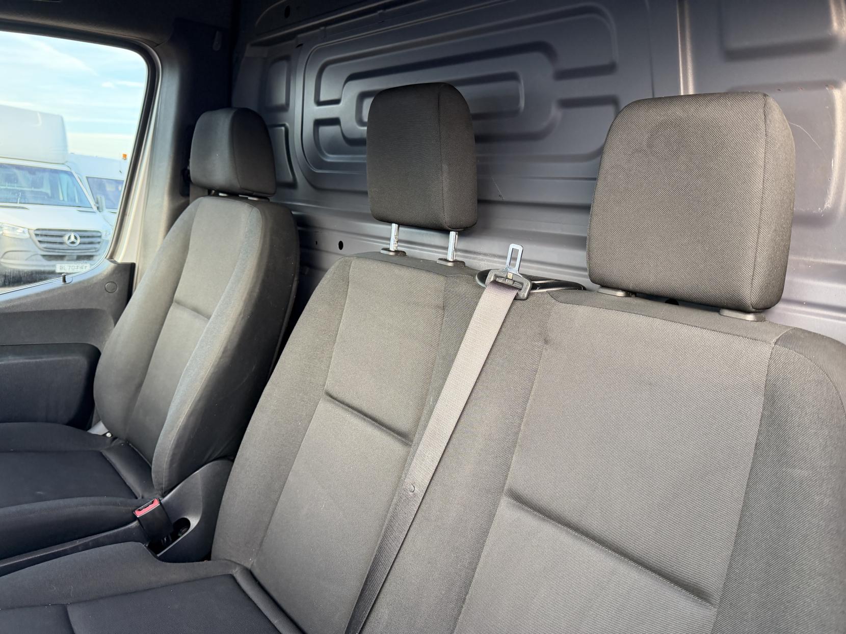 Mercedes-Benz Sprinter 2.1 314 CDI Panel Van 5dr Diesel Manual RWD L3 H2 Euro 6 (143 ps)