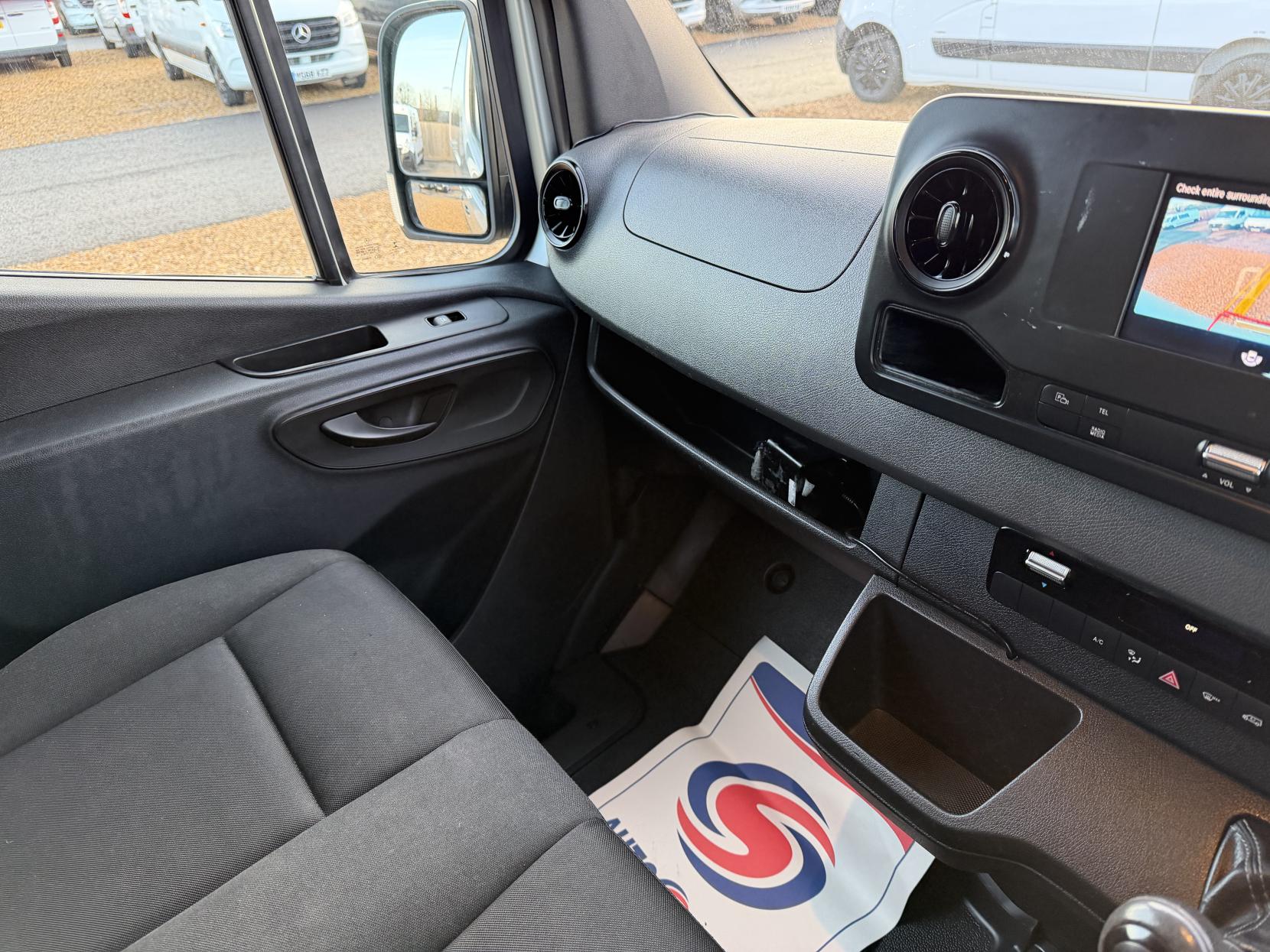 Mercedes-Benz Sprinter 2.1 314 CDI Panel Van 5dr Diesel Manual RWD L3 H2 Euro 6 (143 ps)