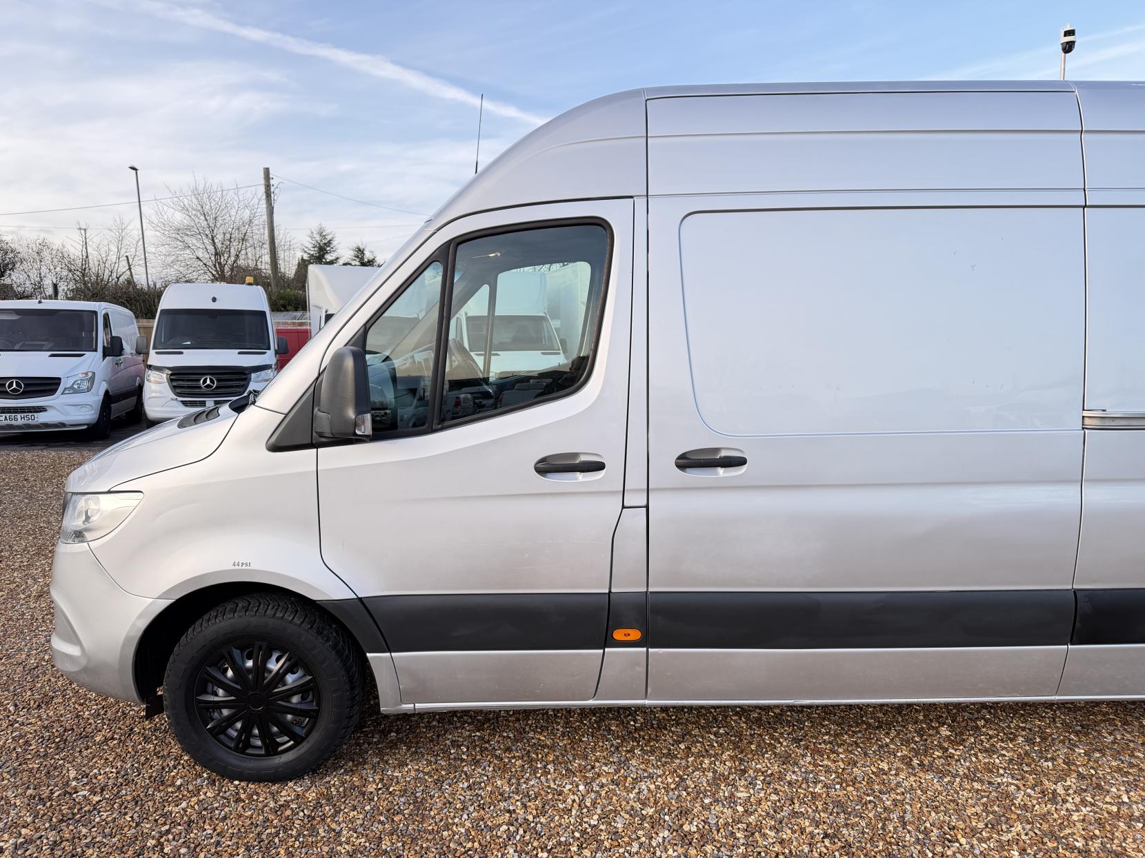 Mercedes-Benz Sprinter 2.1 314 CDI Panel Van 5dr Diesel Manual RWD L3 H2 Euro 6 (143 ps)