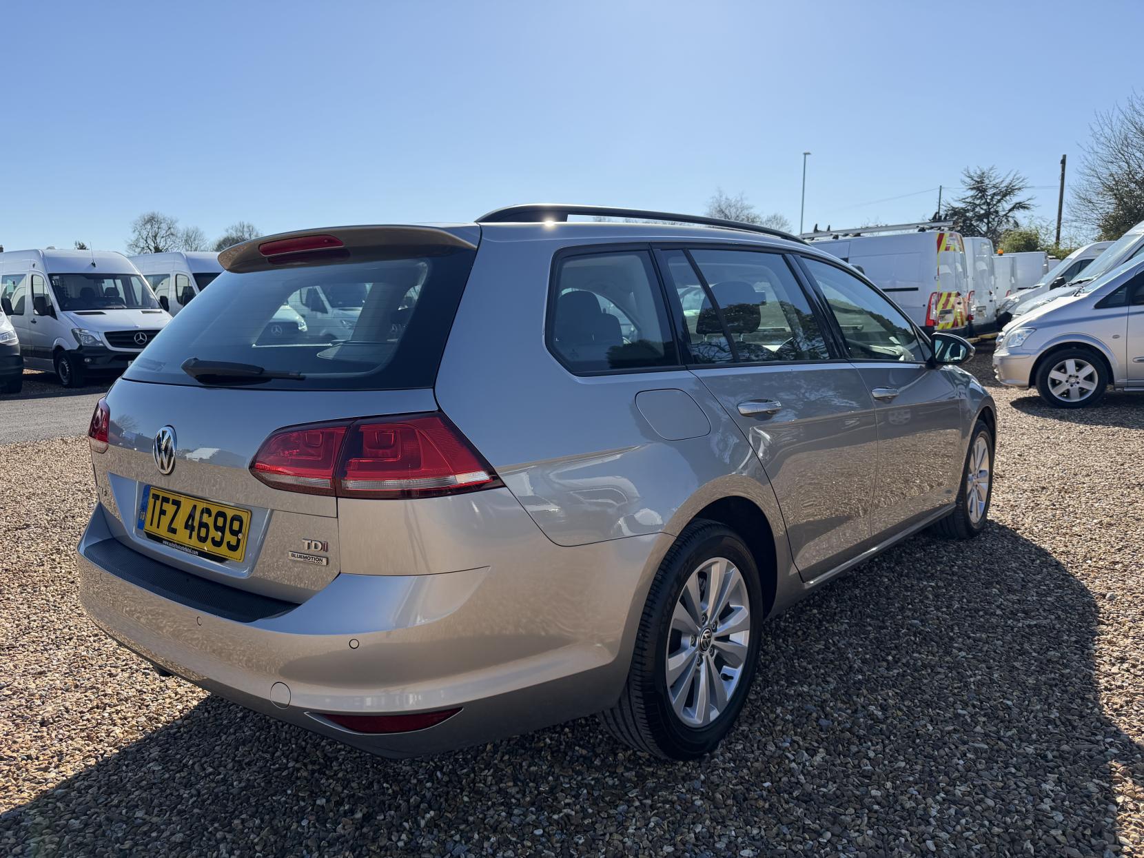 Volkswagen Golf 1.6 TDI BlueMotion Tech SE Estate 5dr Diesel DSG Euro 5 (s/s) (105 ps)