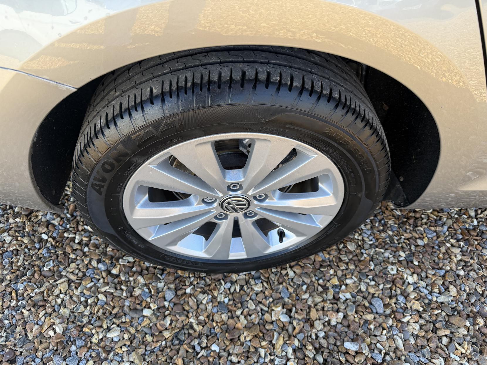 Volkswagen Golf 1.6 TDI BlueMotion Tech SE Estate 5dr Diesel DSG Euro 5 (s/s) (105 ps)