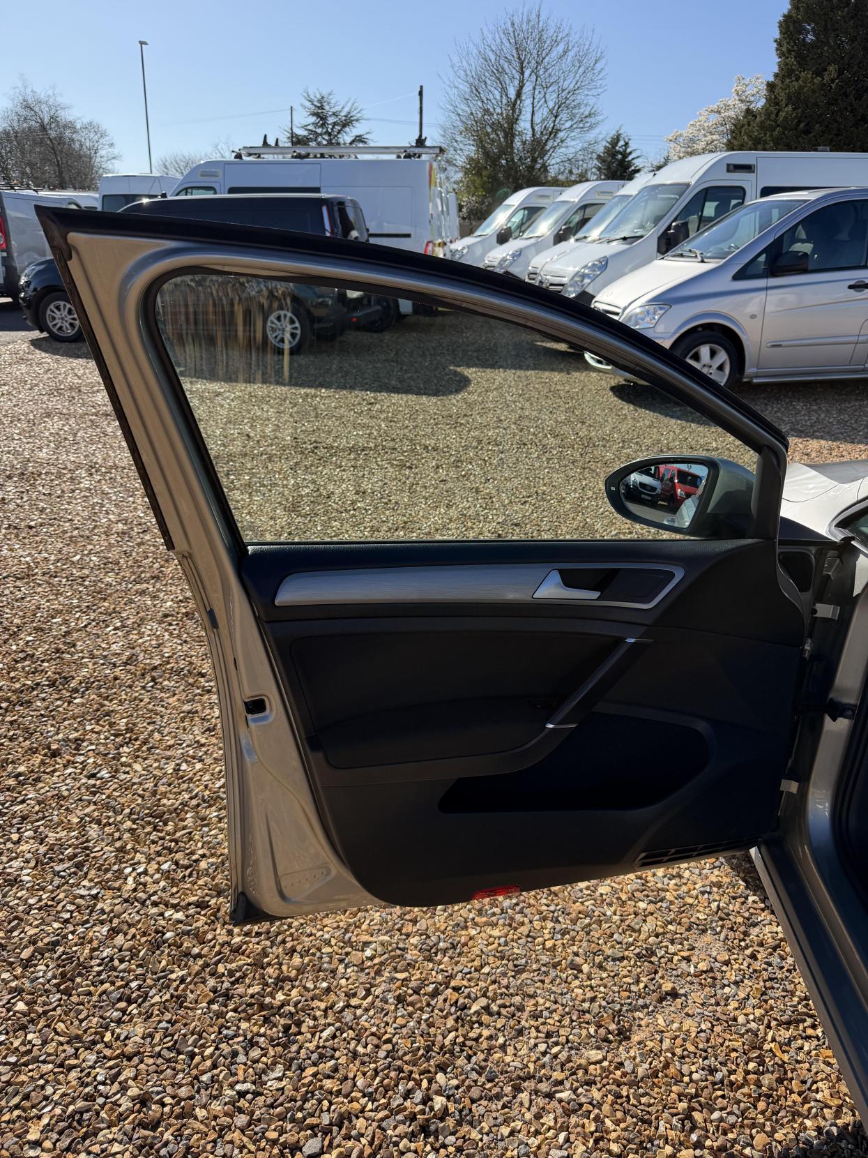 Volkswagen Golf 1.6 TDI BlueMotion Tech SE Estate 5dr Diesel DSG Euro 5 (s/s) (105 ps)