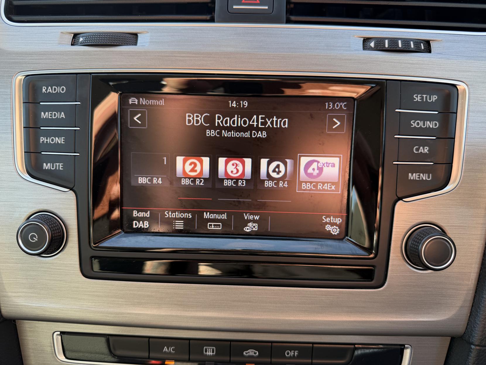 Volkswagen Golf 1.6 TDI BlueMotion Tech SE Estate 5dr Diesel DSG Euro 5 (s/s) (105 ps)