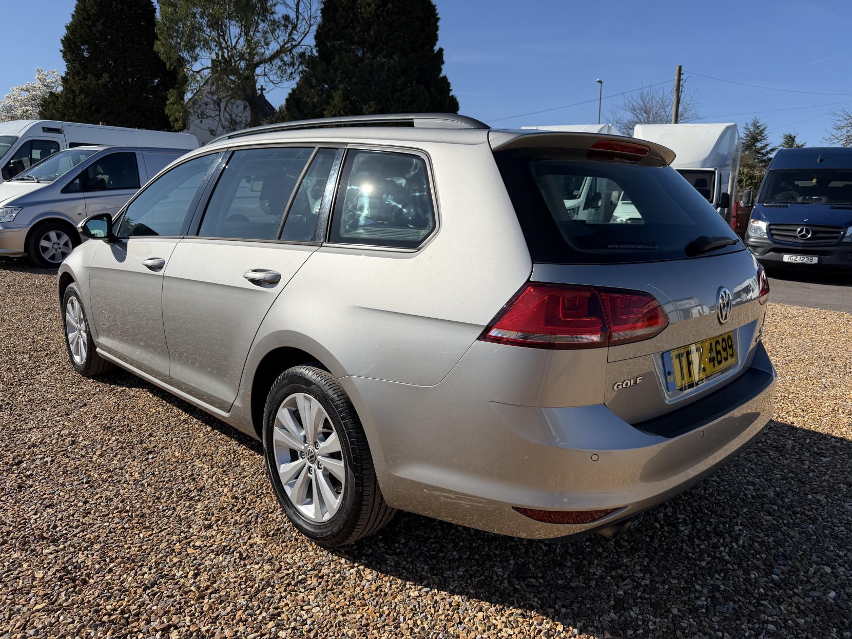 Volkswagen Golf 1.6 TDI BlueMotion Tech SE Estate 5dr Diesel DSG Euro 5 (s/s) (105 ps)