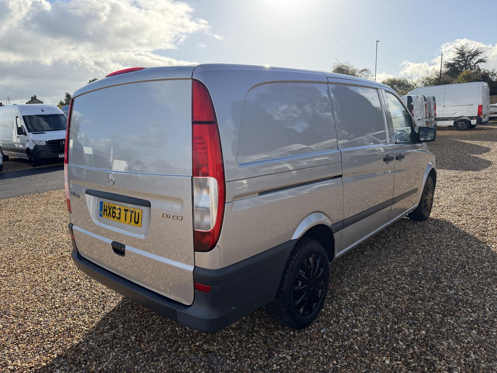 Mercedes-Benz Vito 2.1 110 CDi Panel Van 5dr Diesel Manual L1 (206 g/km, 95 bhp)