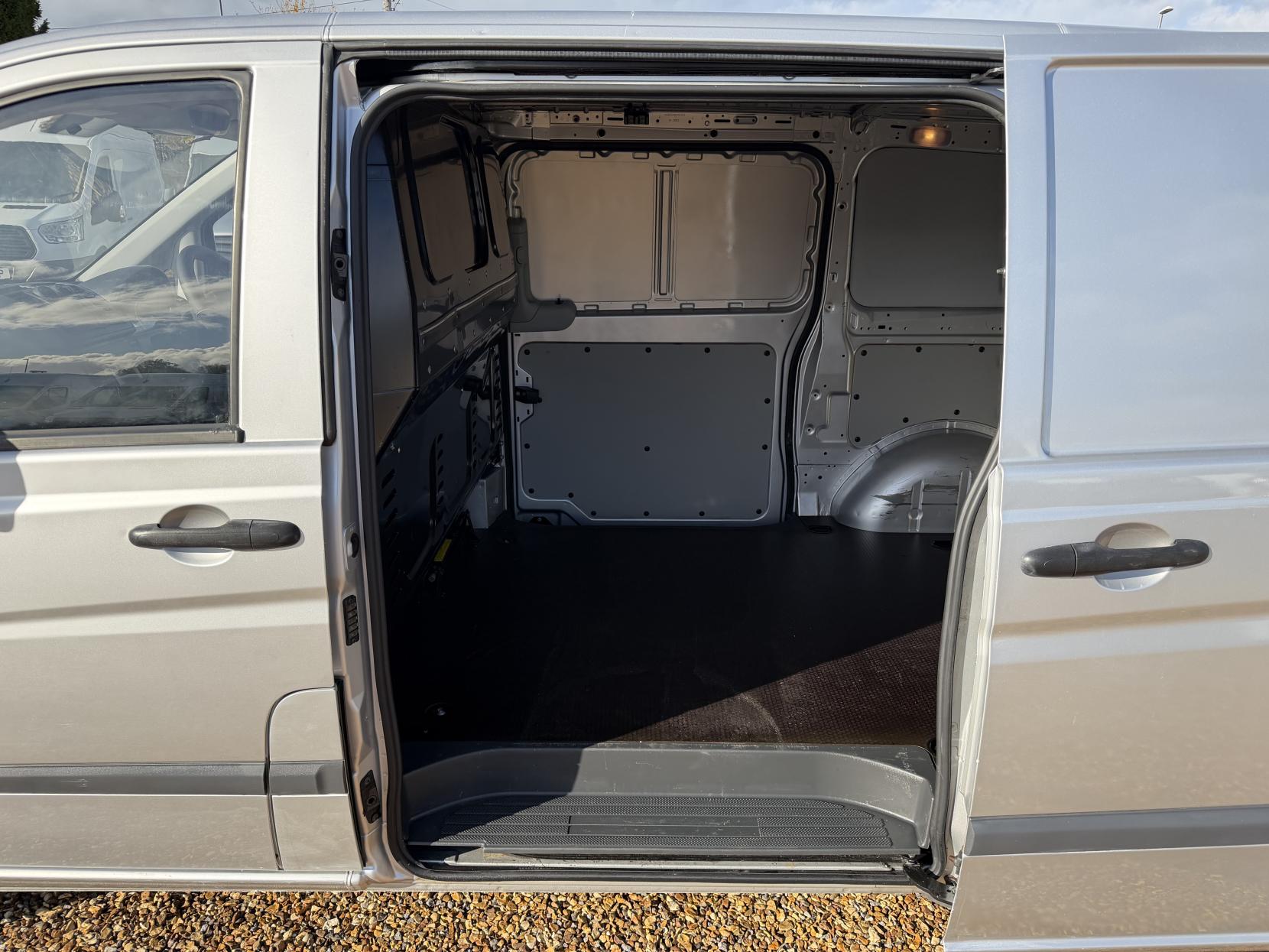 Mercedes-Benz Vito 2.1 110 CDi Panel Van 5dr Diesel Manual L1 (206 g/km, 95 bhp)