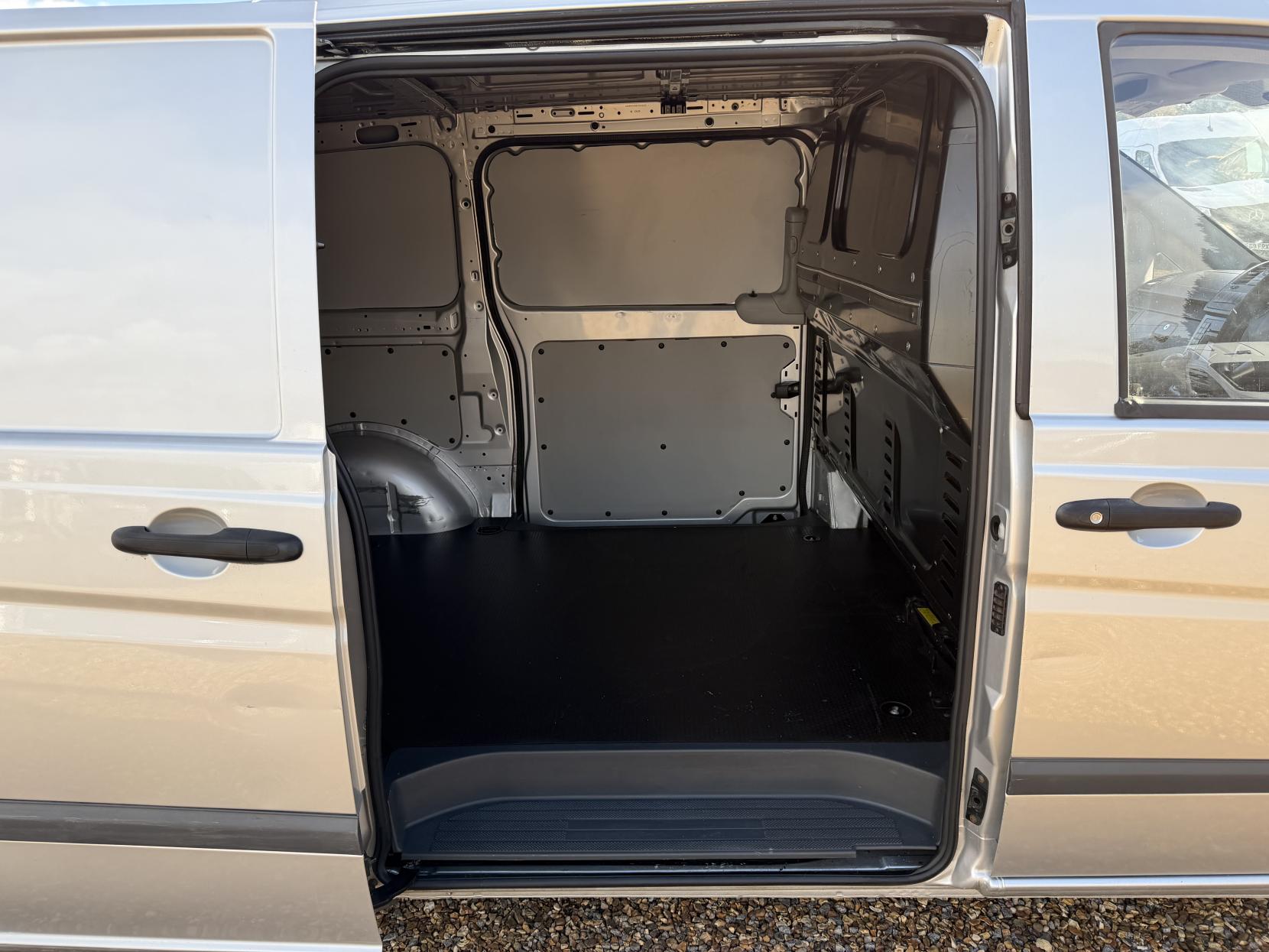 Mercedes-Benz Vito 2.1 110 CDi Panel Van 5dr Diesel Manual L1 (206 g/km, 95 bhp)