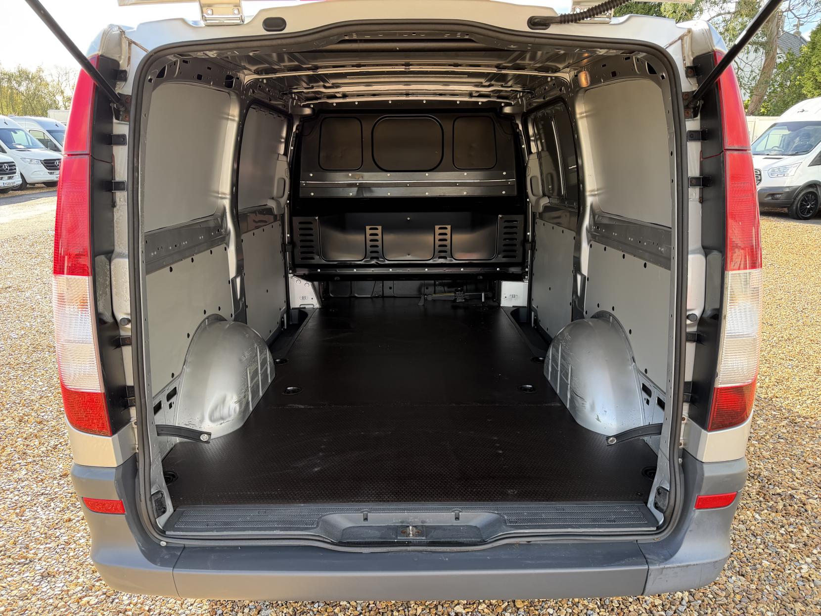 Mercedes-Benz Vito 2.1 110 CDi Panel Van 5dr Diesel Manual L1 (206 g/km, 95 bhp)