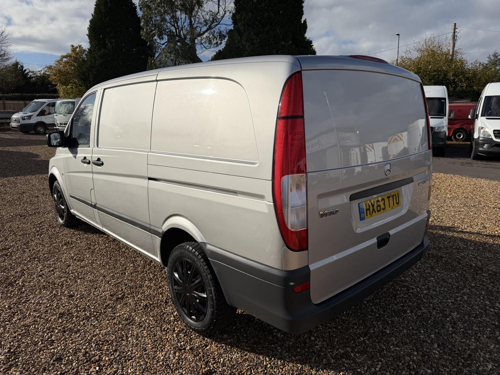 Mercedes-Benz Vito 2.1 110 CDi Panel Van 5dr Diesel Manual L1 (206 g/km, 95 bhp)