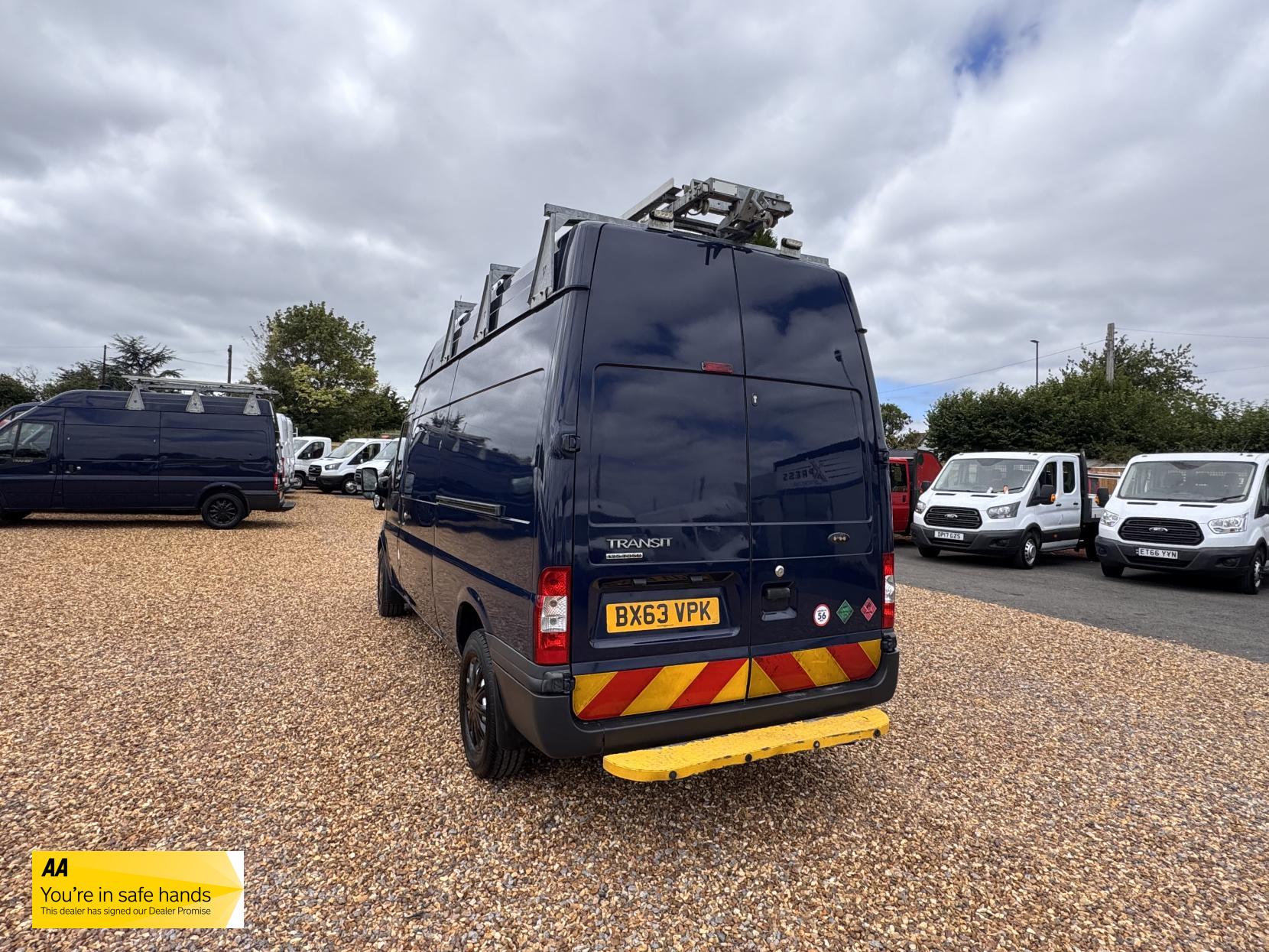 Ford Transit 2.2 TDCi 350 Panel Van 3dr Diesel Manual FWD L2 H3 (209 g/km, 123 bhp)