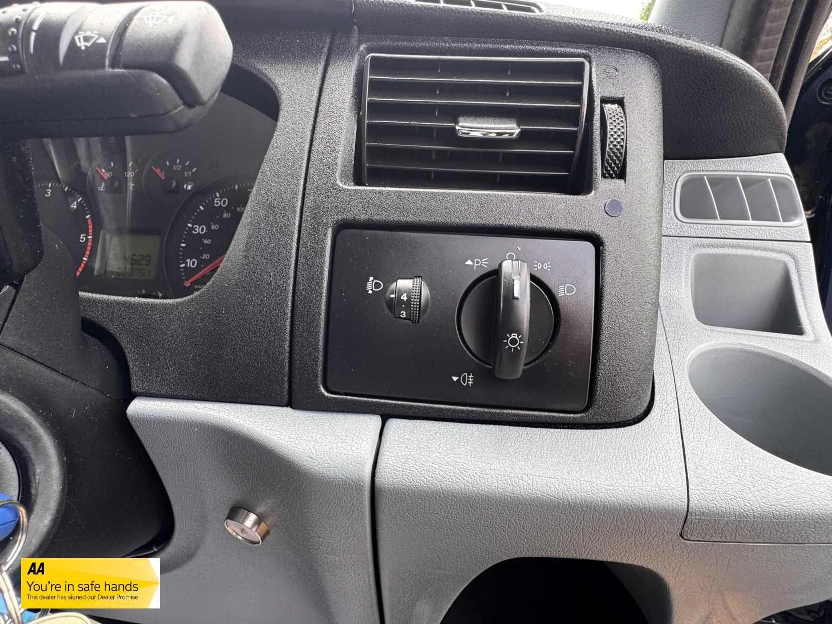 Ford Transit 2.2 TDCi 350 Panel Van 3dr Diesel Manual FWD L2 H3 (209 g/km, 123 bhp)