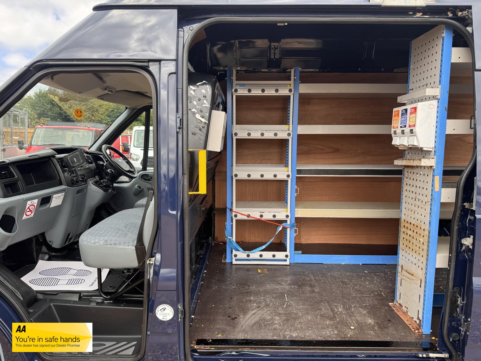 Ford Transit 2.2 TDCi 350 Panel Van 3dr Diesel Manual FWD L2 H3 (209 g/km, 123 bhp)