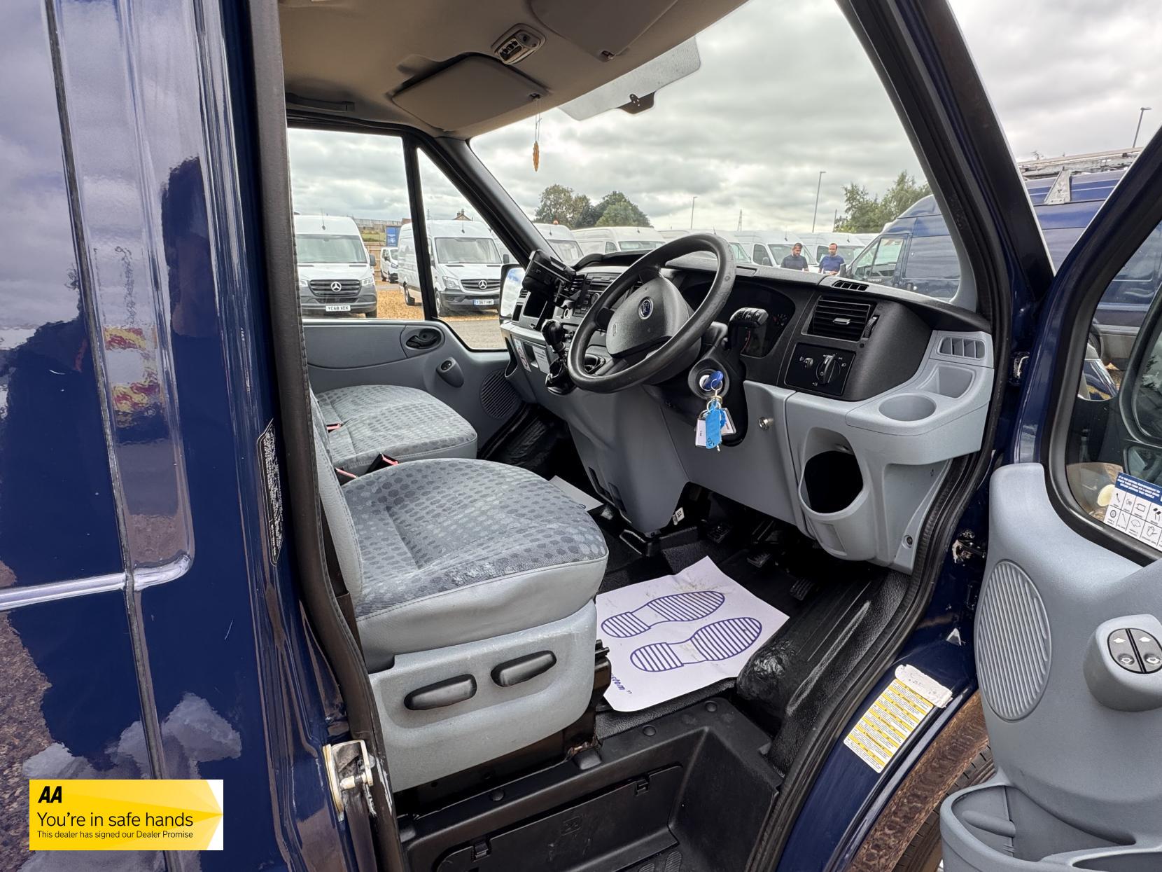 Ford Transit 2.2 TDCi 350 Panel Van 3dr Diesel Manual FWD L2 H3 (209 g/km, 123 bhp)