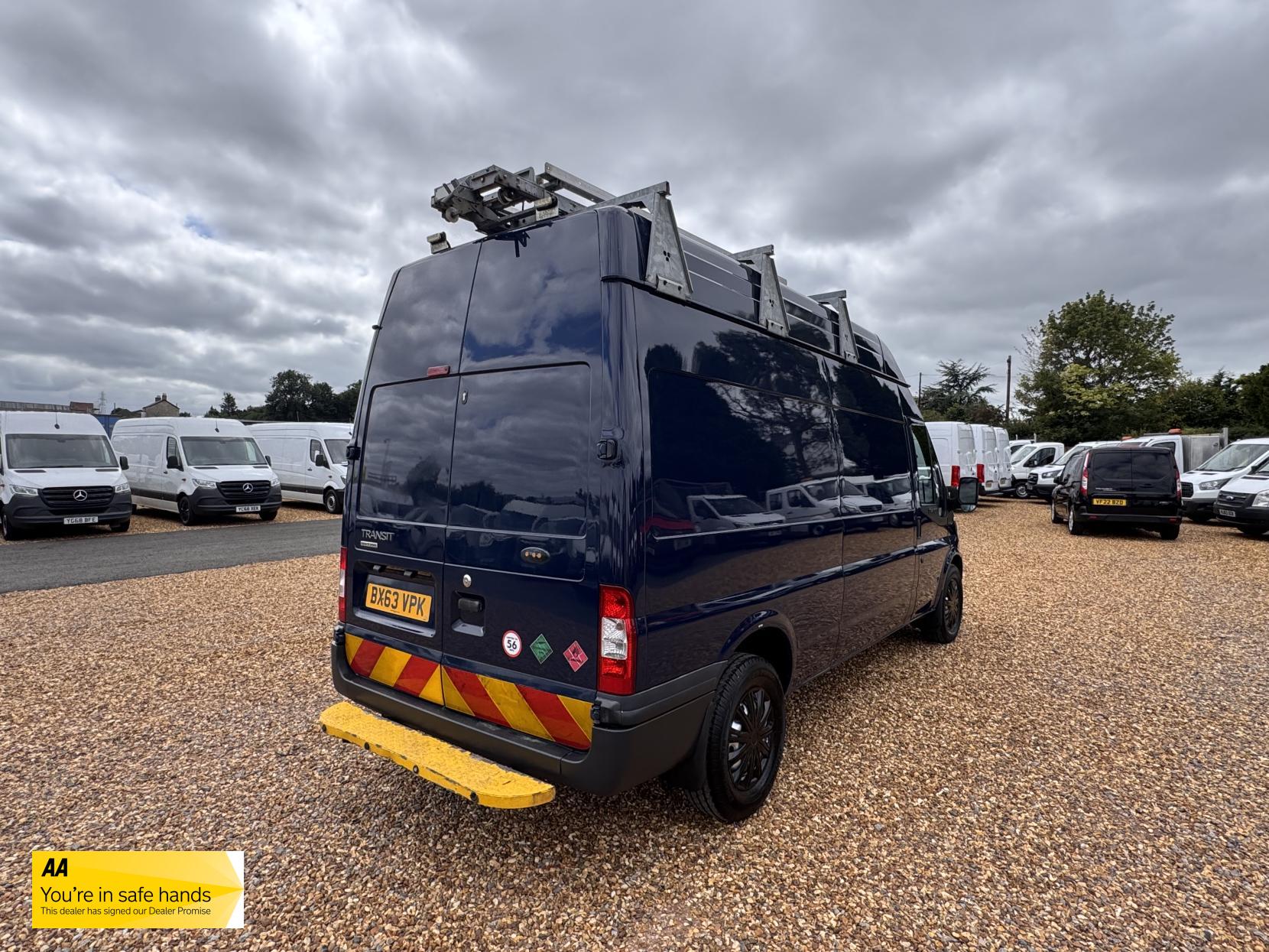 Ford Transit 2.2 TDCi 350 Panel Van 3dr Diesel Manual FWD L2 H3 (209 g/km, 123 bhp)