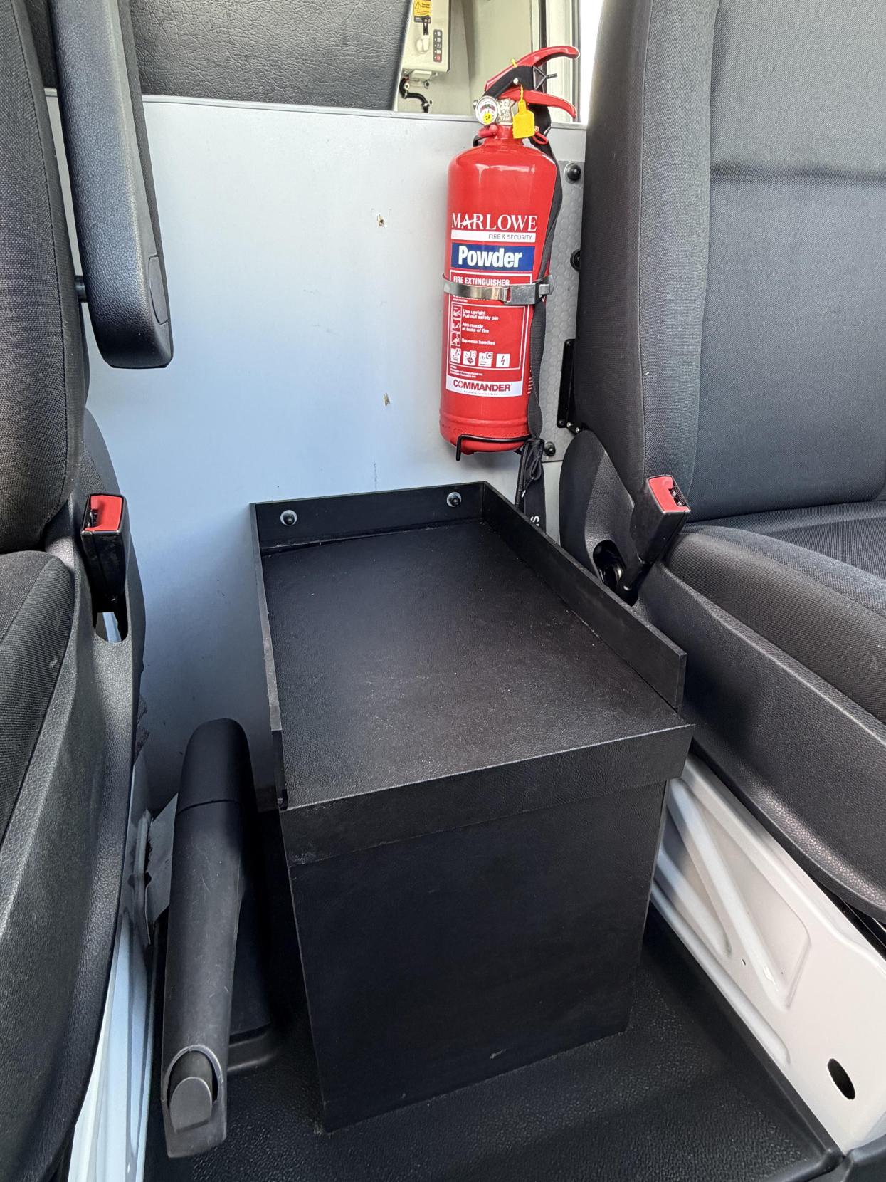 2021 Mercedes-Benz Sprinter 2.0 317 CDI Progressive Panel Van 5dr Diesel Manual RWD L2 H2 Euro 6 (s/s) (170 ps) - Thumbnail 26