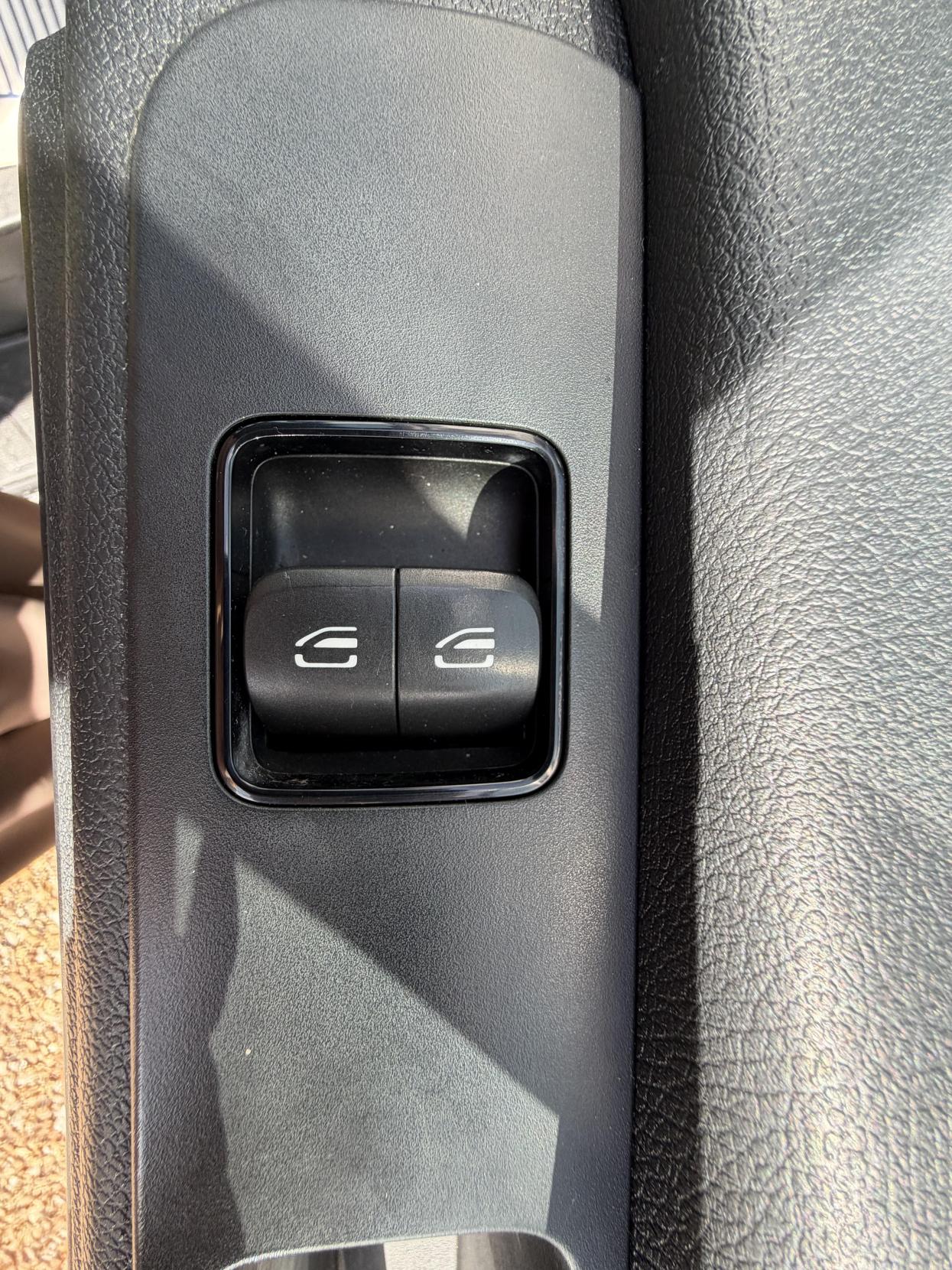 2021 Mercedes-Benz Sprinter 2.0 317 CDI Progressive Panel Van 5dr Diesel Manual RWD L2 H2 Euro 6 (s/s) (170 ps) - Thumbnail 32