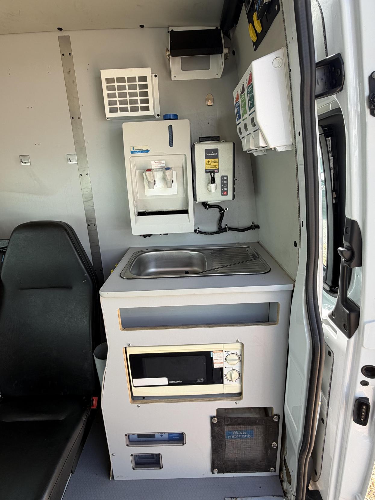 2021 Mercedes-Benz Sprinter 2.0 317 CDI Progressive Panel Van 5dr Diesel Manual RWD L2 H2 Euro 6 (s/s) (170 ps) - Thumbnail 44