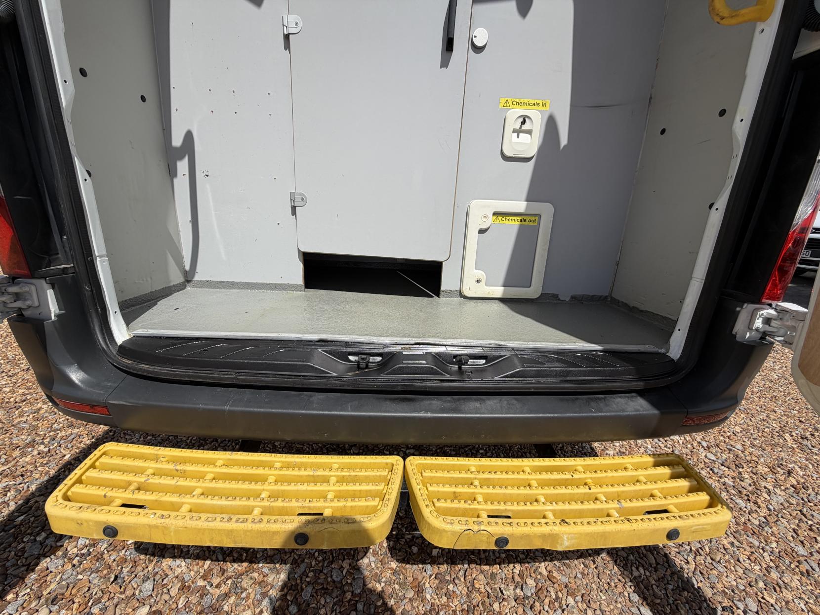 2021 Mercedes-Benz Sprinter 2.0 317 CDI Progressive Panel Van 5dr Diesel Manual RWD L2 H2 Euro 6 (s/s) (170 ps) - Thumbnail 37