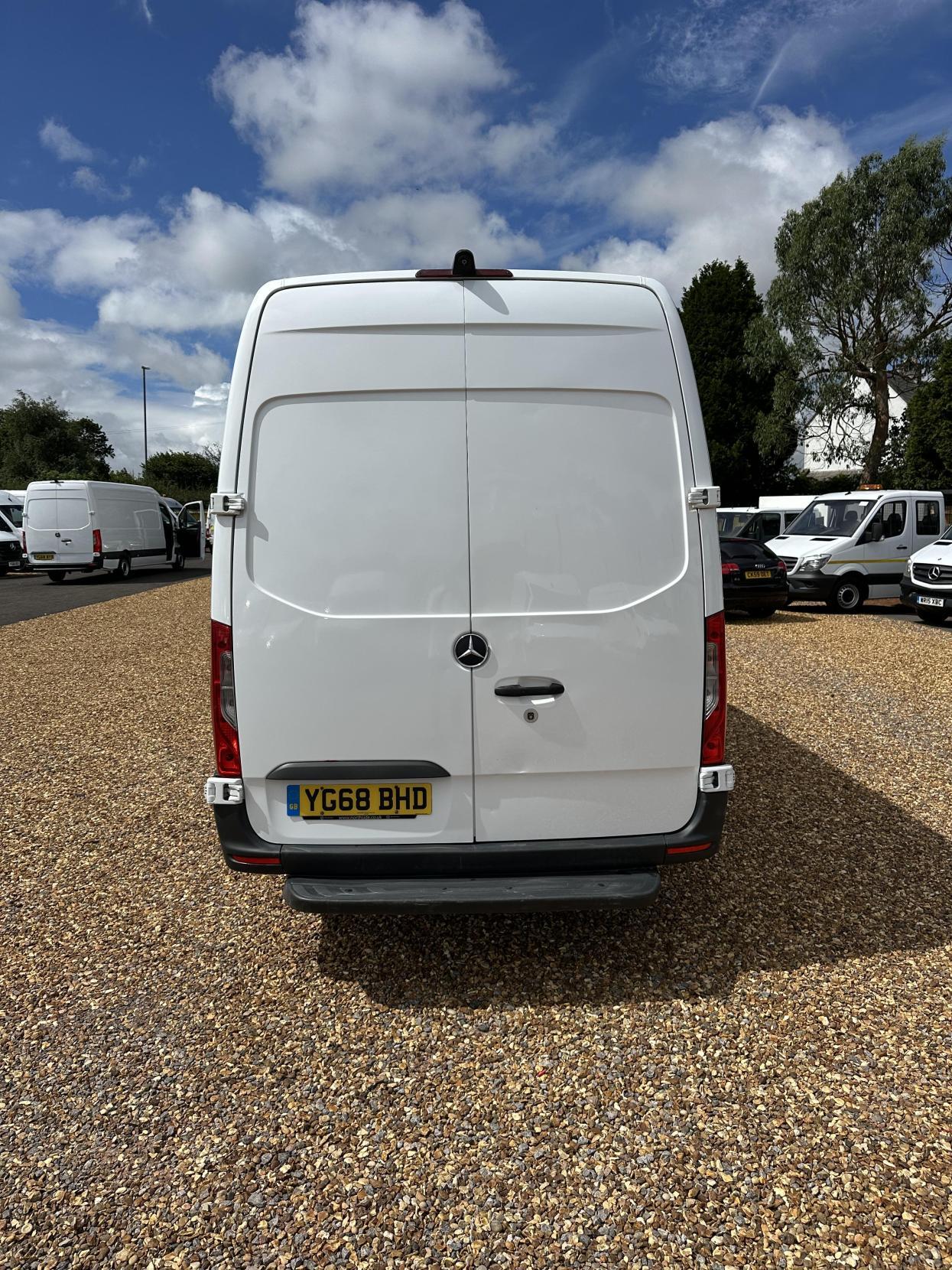 Mercedes-Benz Sprinter 2.1 311 CDI Panel Van 5dr Diesel Manual RWD L3 H2 Euro 6 (114 ps)