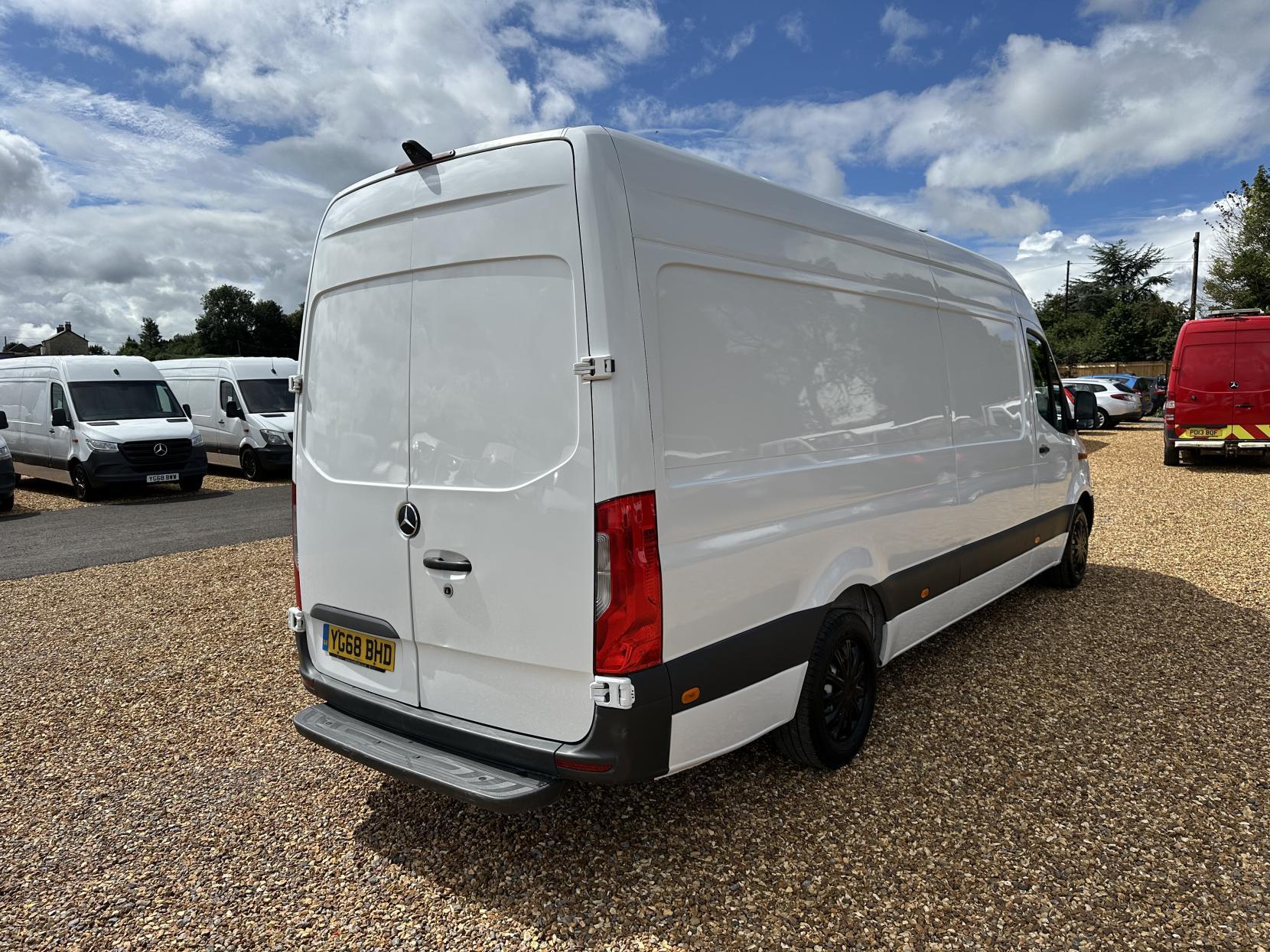 Mercedes-Benz Sprinter 2.1 311 CDI Panel Van 5dr Diesel Manual RWD L3 H2 Euro 6 (114 ps)