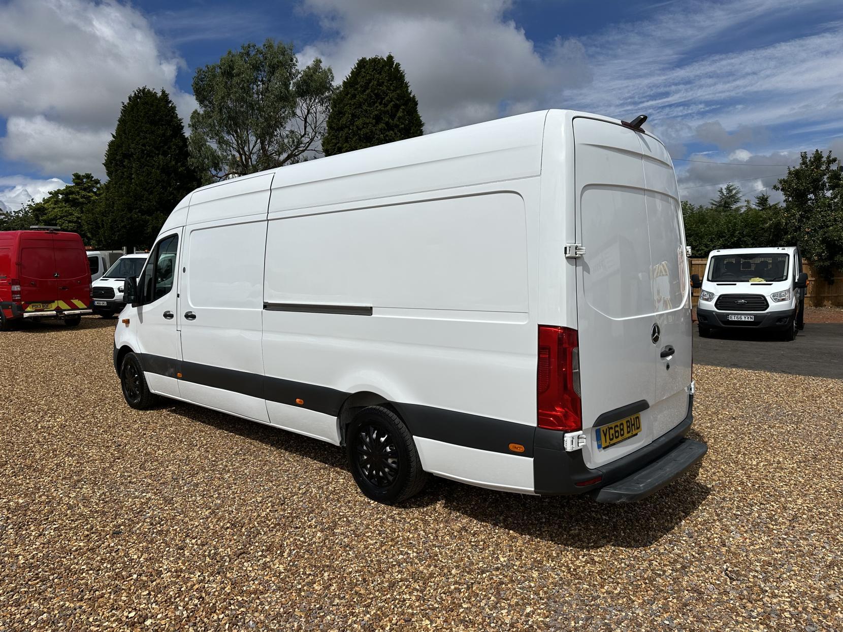 Mercedes-Benz Sprinter 2.1 311 CDI Panel Van 5dr Diesel Manual RWD L3 H2 Euro 6 (114 ps)