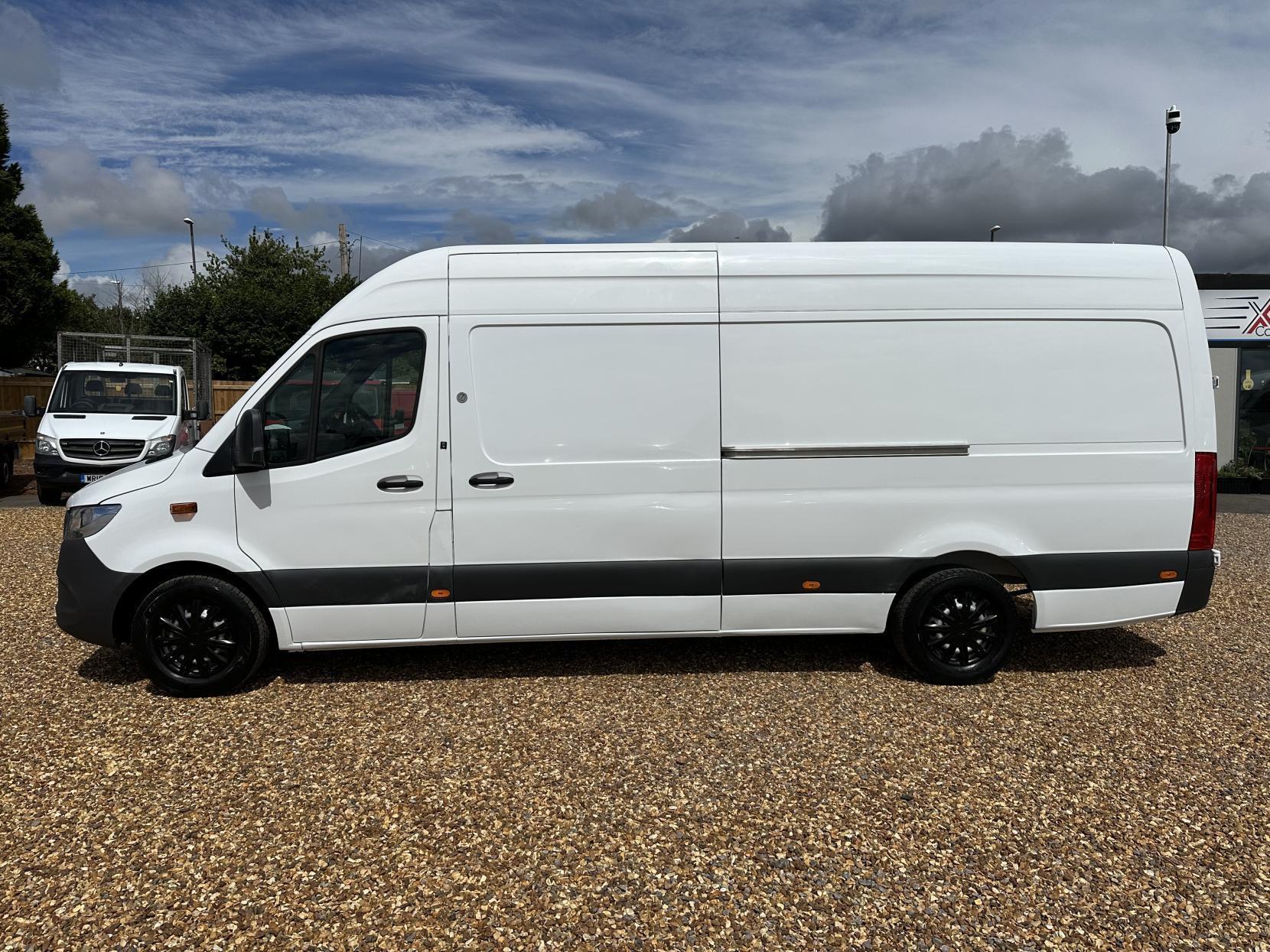 Mercedes-Benz Sprinter 2.1 311 CDI Panel Van 5dr Diesel Manual RWD L3 H2 Euro 6 (114 ps)
