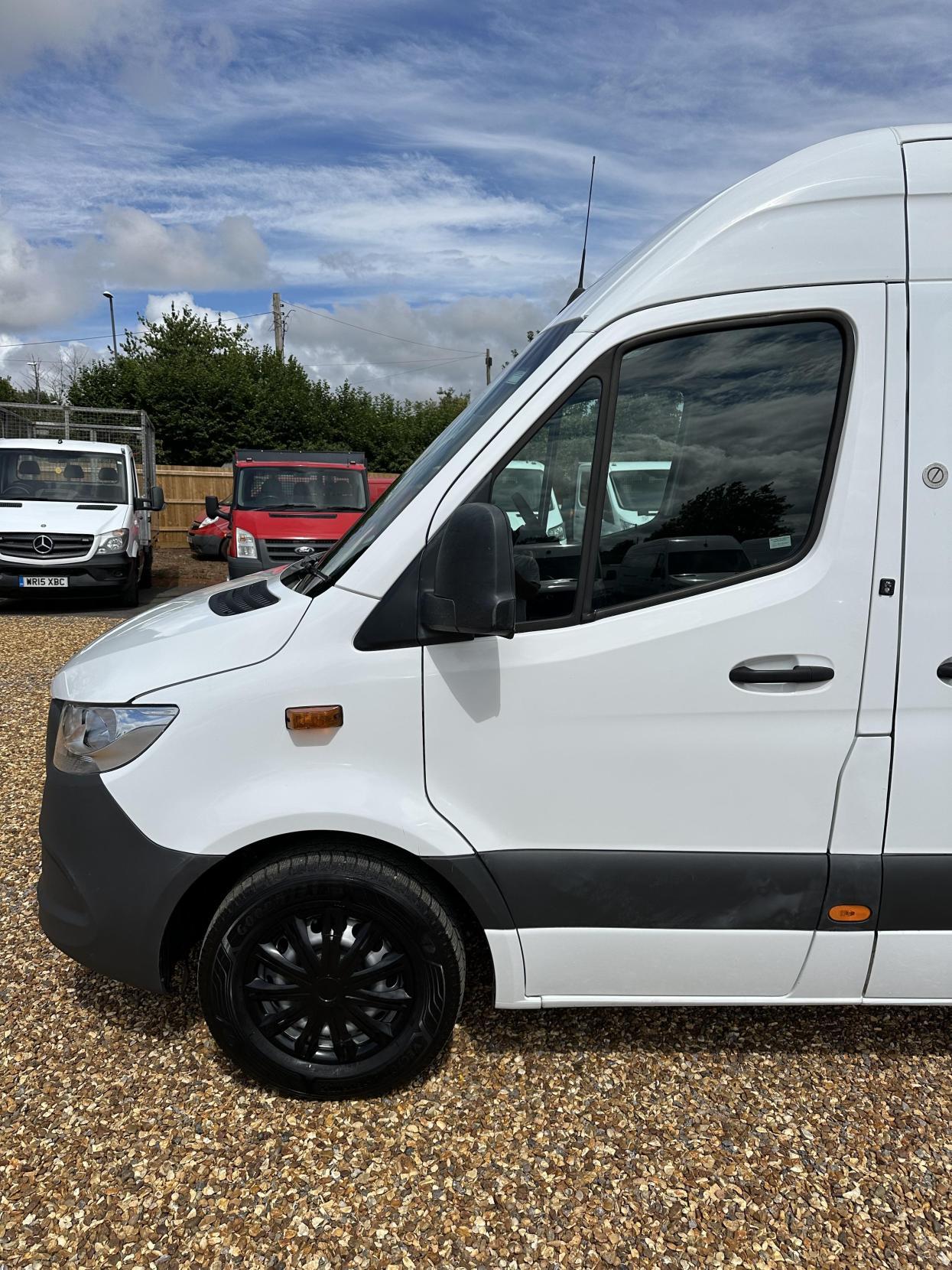 Mercedes-Benz Sprinter 2.1 311 CDI Panel Van 5dr Diesel Manual RWD L3 H2 Euro 6 (114 ps)