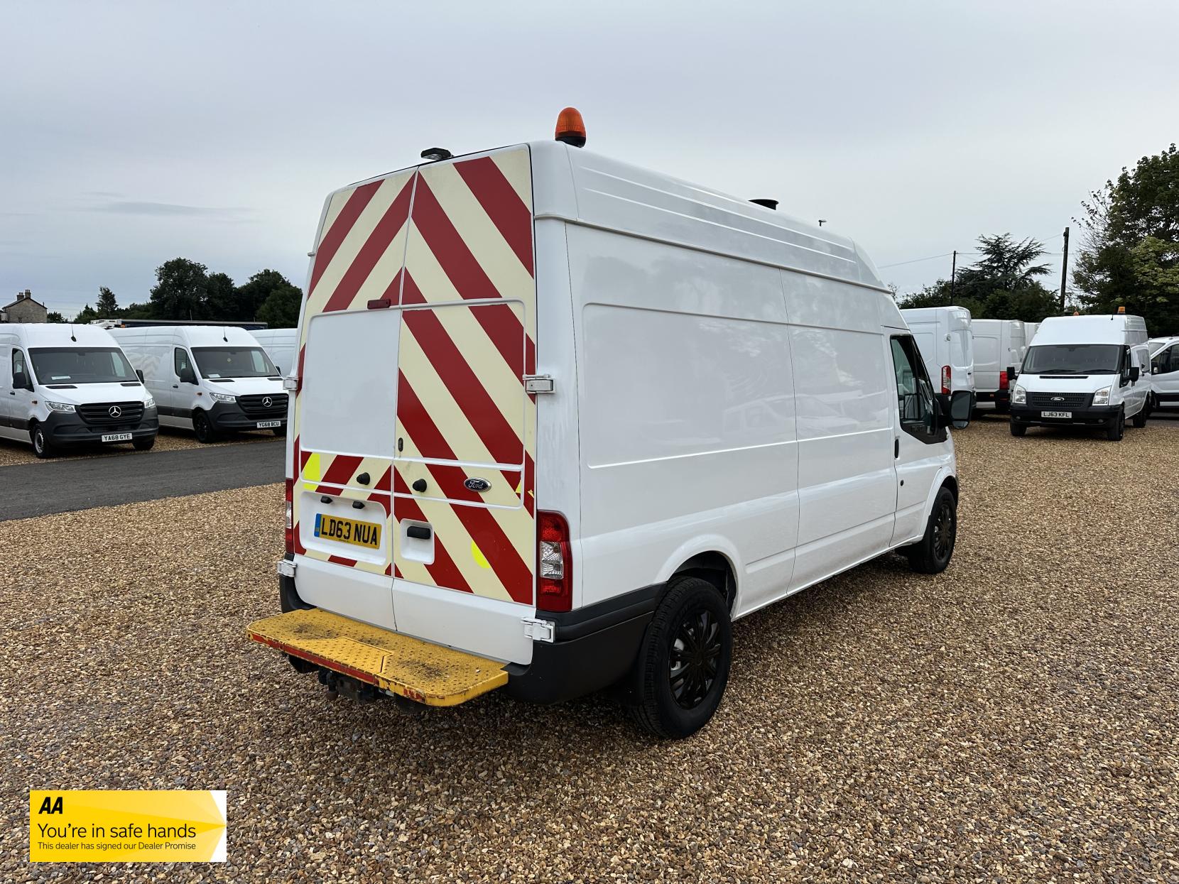 Ford Transit 2.2 TDCi 350 Panel Van 3dr Diesel Manual RWD L3 H3 (224 g/km, 98 bhp)