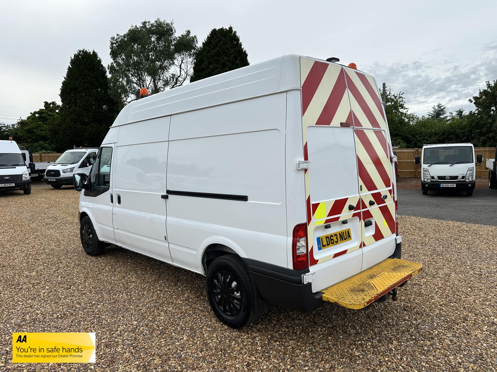 Ford Transit 2.2 TDCi 350 Panel Van 3dr Diesel Manual RWD L3 H3 (224 g/km, 98 bhp)